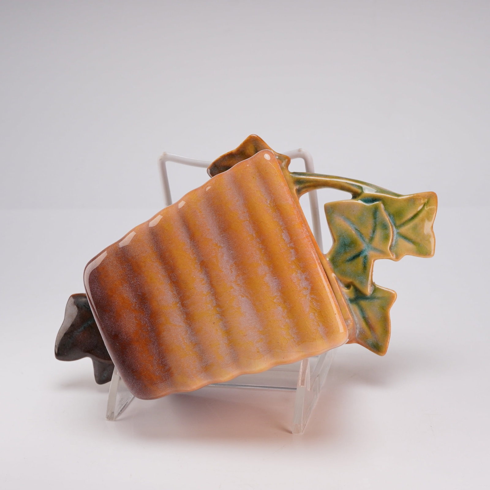 Roseville Pottery Earthenware Wall Pocket, Wincraft (1 of 3)