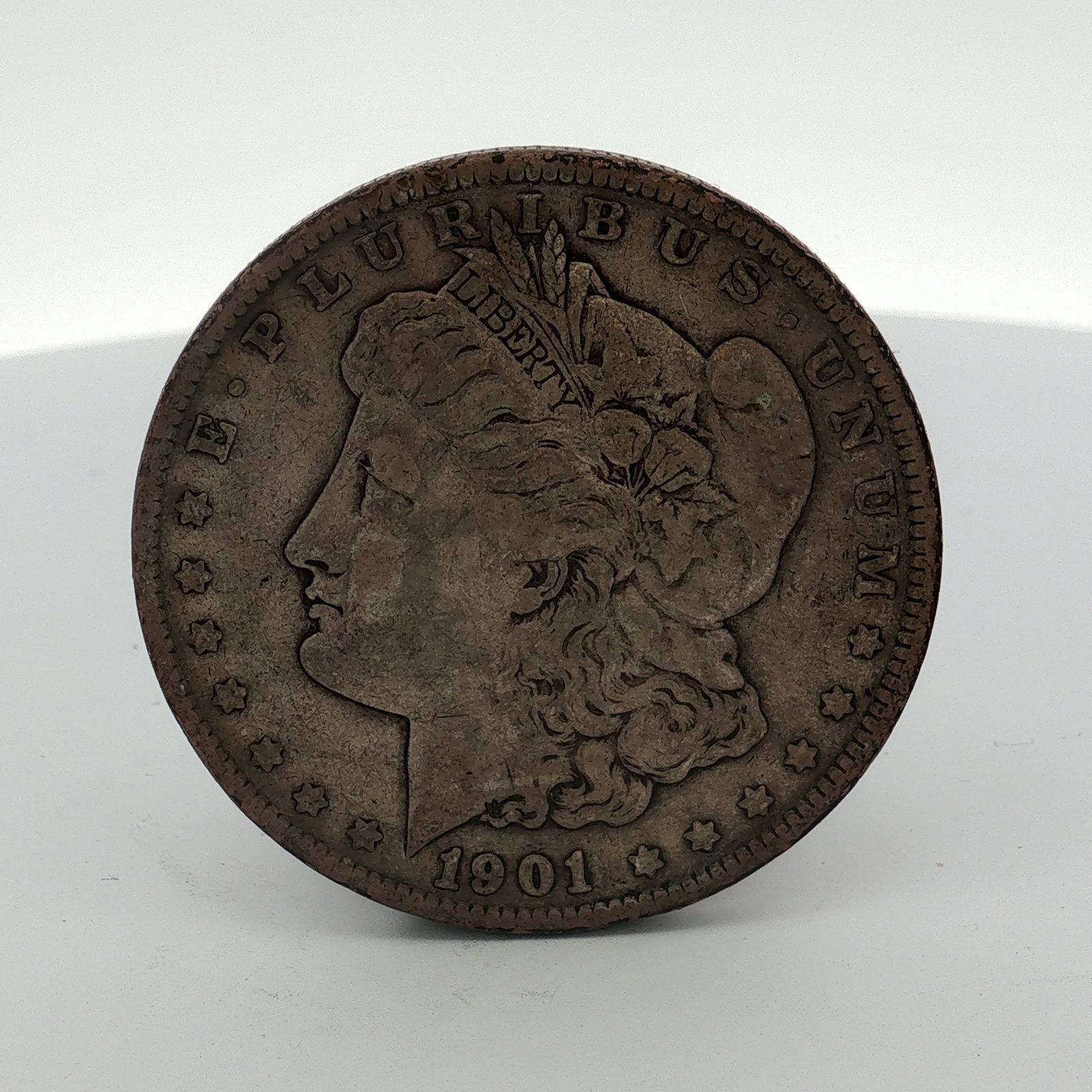 1901 US One Dollar Morgan Silver Dollar, Circulated (1 of 2)