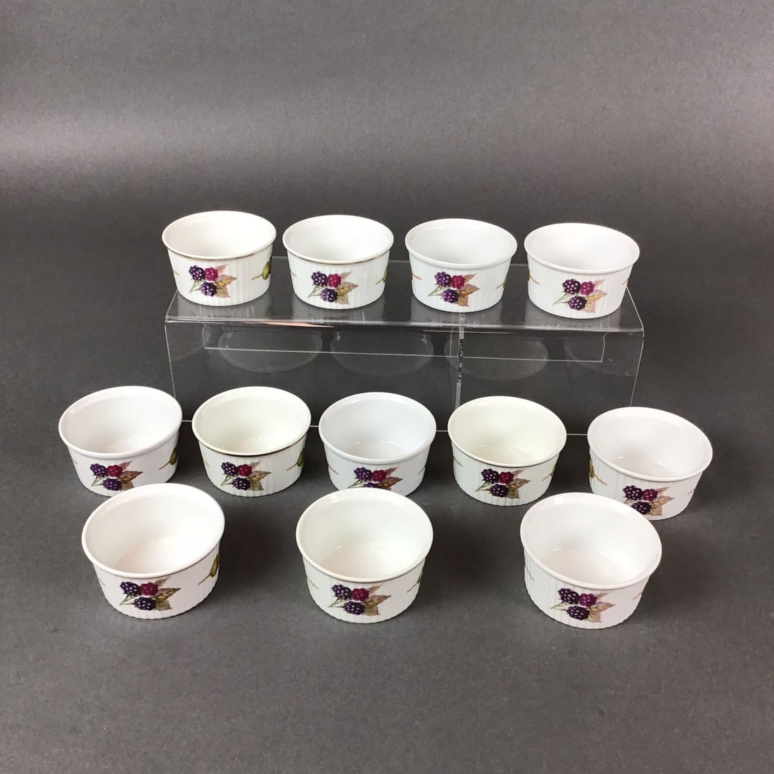 12 Royal Worcester Oven to Table Ware Ramekins, Evesham (1 of 3)