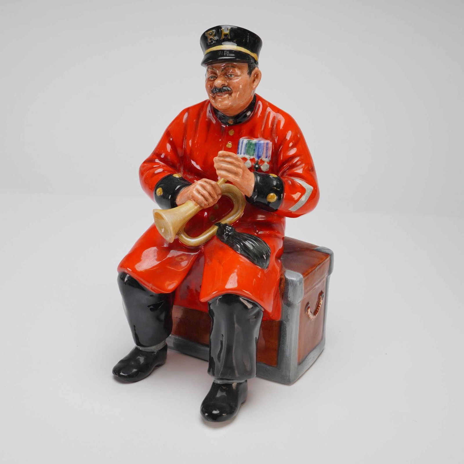 Royal Doulton Porcelain Figurine, Past Glory HN2484 (1 of 3)
