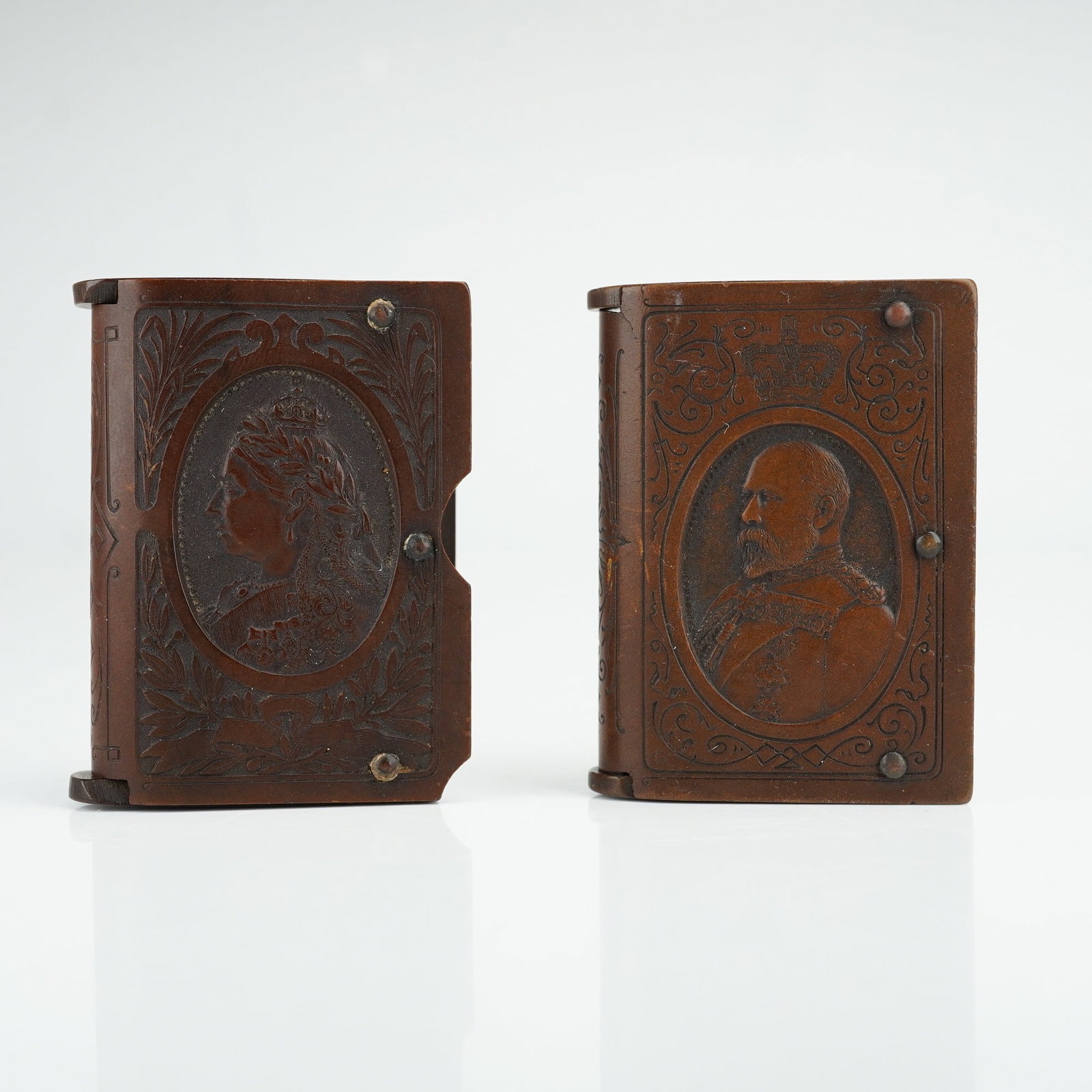 2pc Antique Vulcanite Book-Form Vesta Cases Featuring Queen Victoria and King Edward VII (1 of 4)