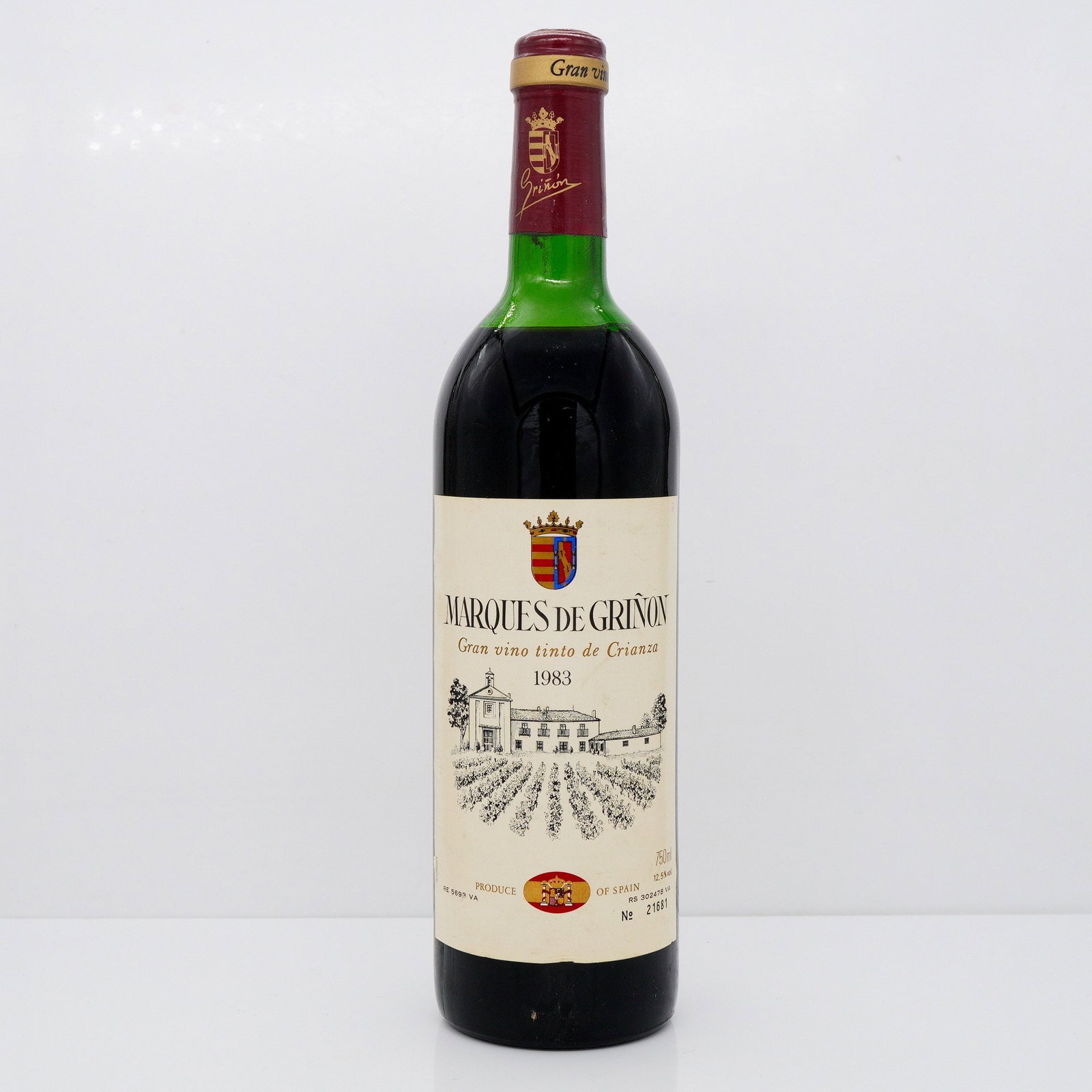 1983 Marques de Grinon Gran vino tinto de Crianza Red Wine 750ml: In-house shipping is not available for this lot. Winning Bidders will have to arrange to pick up their purchases at the Lion and Unicorn Auction Studios at 200 Oakwood Ln. Suite 200 Hollywood, Florida