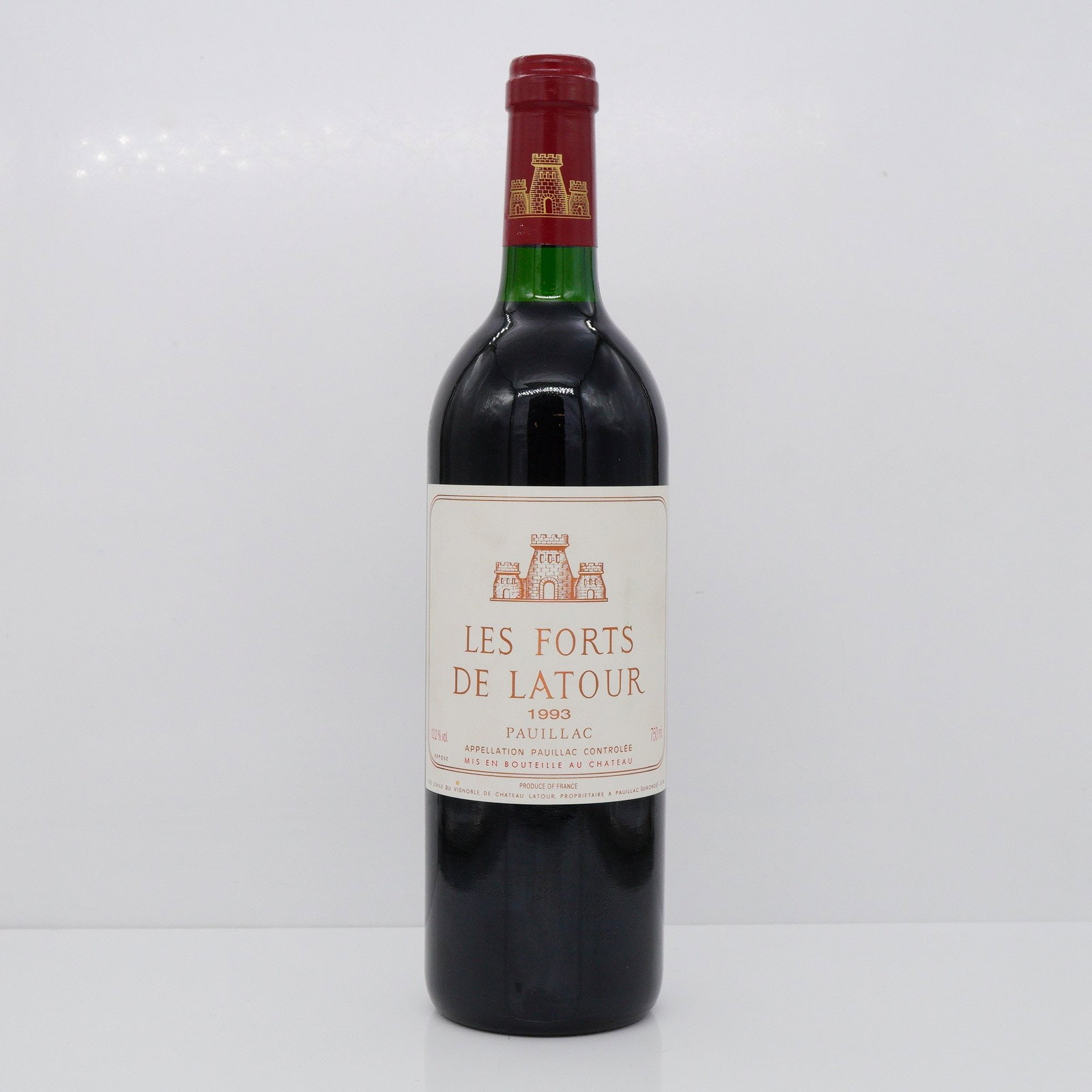 1993 Les Forts de Latour Pauillac Red Wine 750ml: In-house shipping is not available for this lot. Winning Bidders will have to arrange to pick up their purchases at the Lion and Unicorn Auction Studios at 200 Oakwood Ln. Suite 200 Hollywood, Florida
