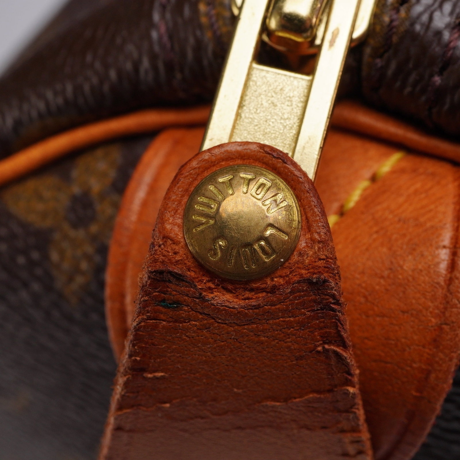 Louis Vuitton Monogram Speedy 30 Handbag - 3
