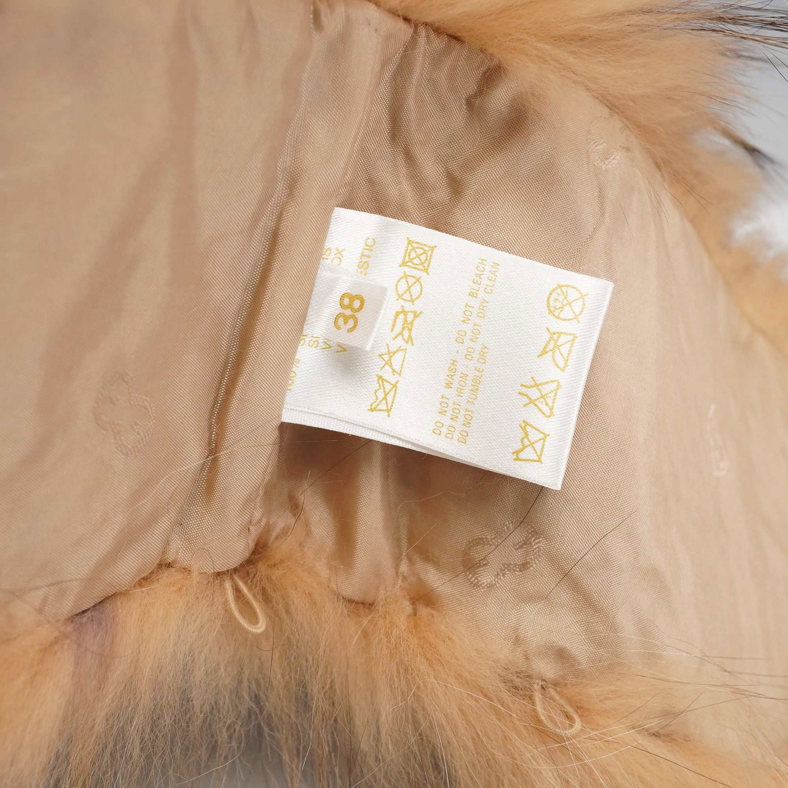 Silver Fox Fur Collar with Lined Interior - 3