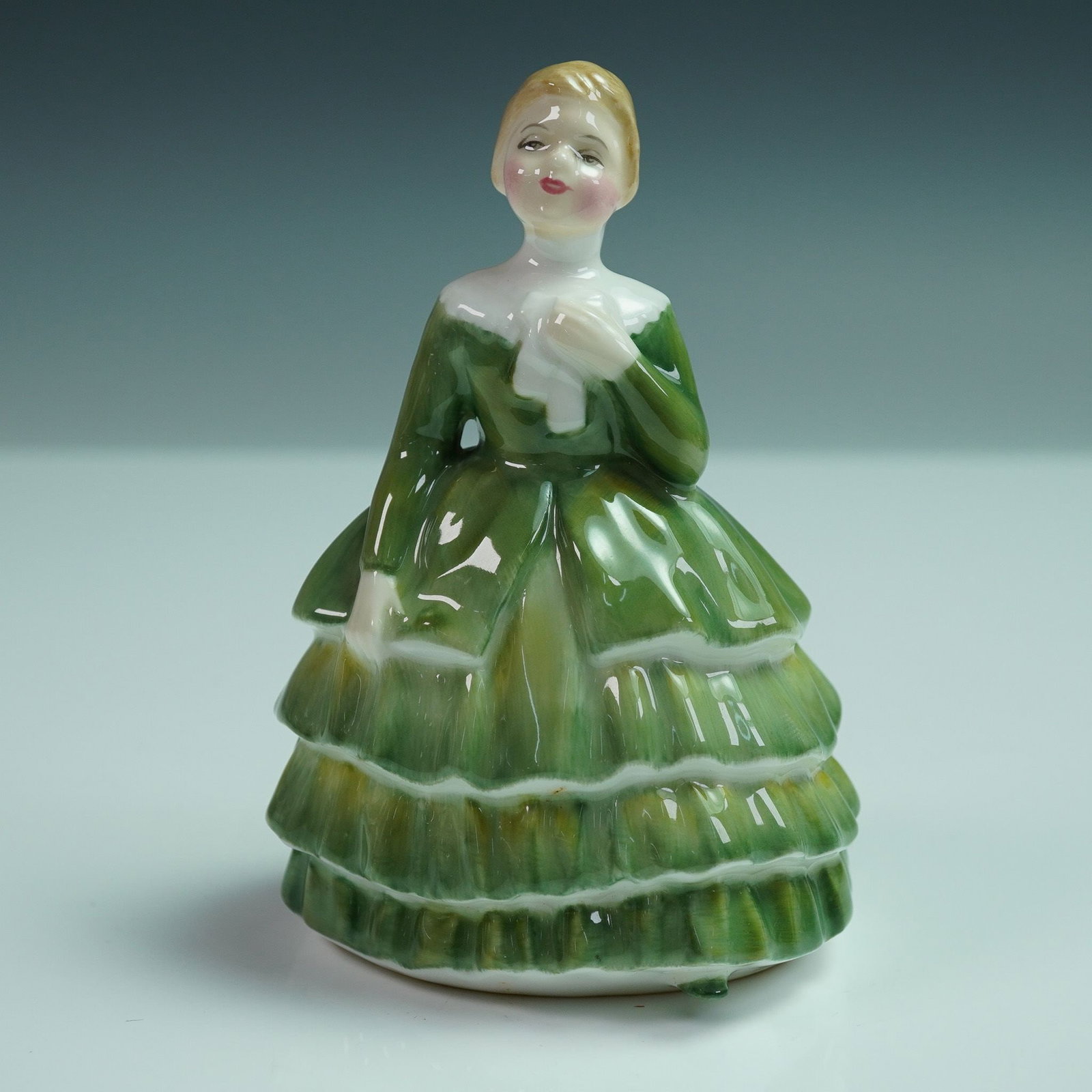 Royal Doulton Figurine, Belle HN2340 (1 of 3)