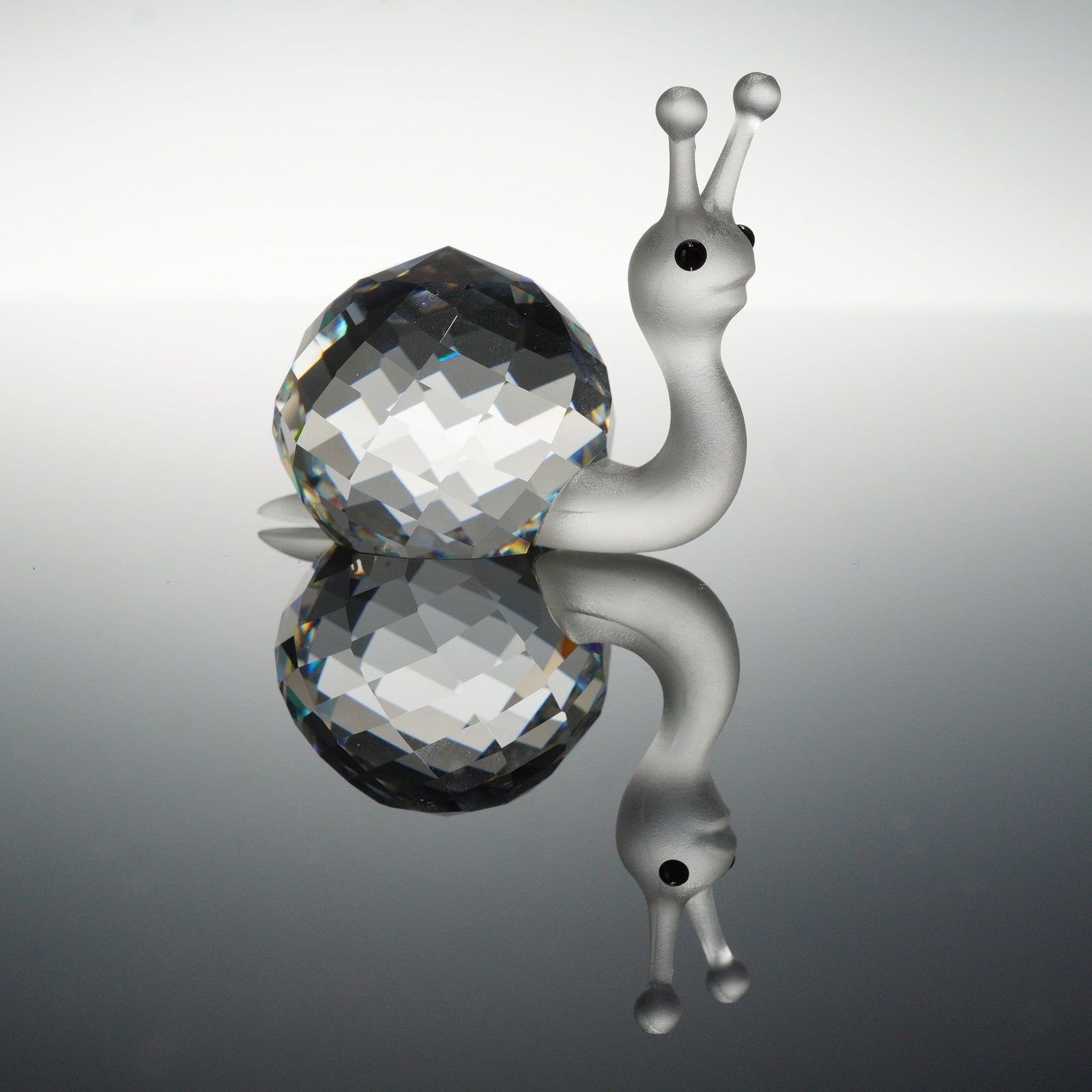 Swarovski Silver Crystal Small Snail Figurine with Frosted Head and Faceted Shell (1 of 5)