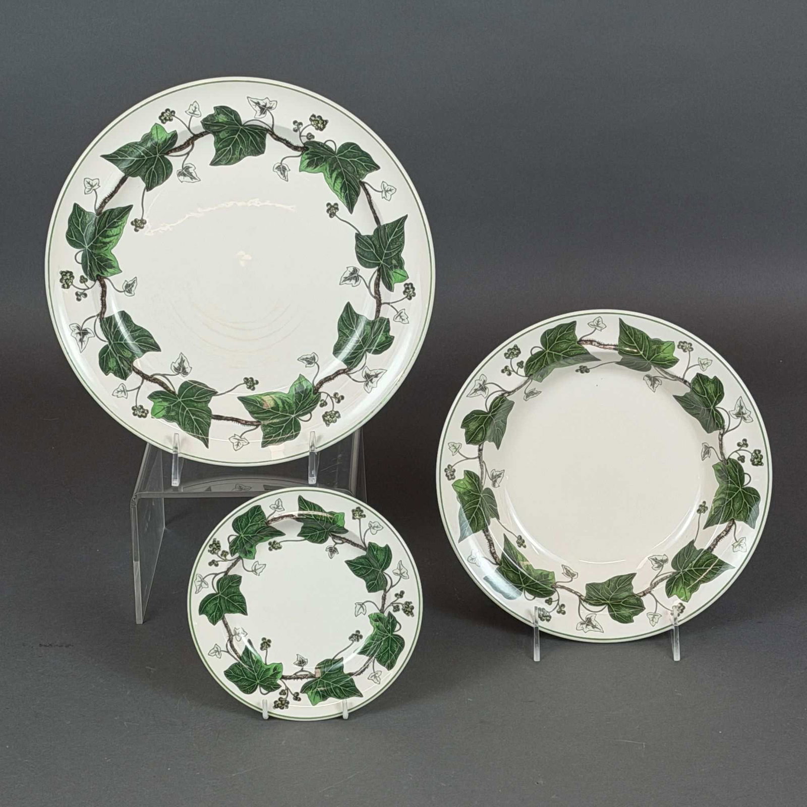3pc Wedgwood Napoleon Ivy Set (1 of 3)
