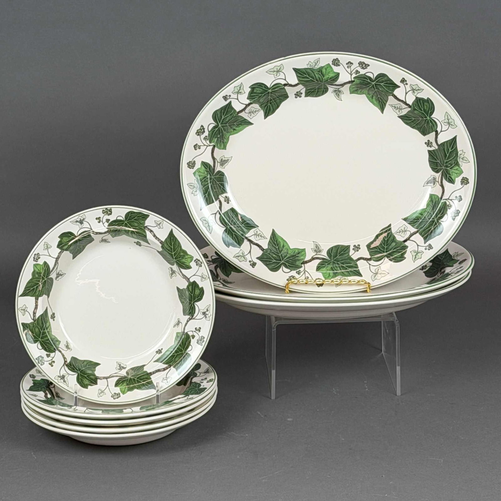 8pc Wedgwood Napoleon Ivy Set (1 of 3)