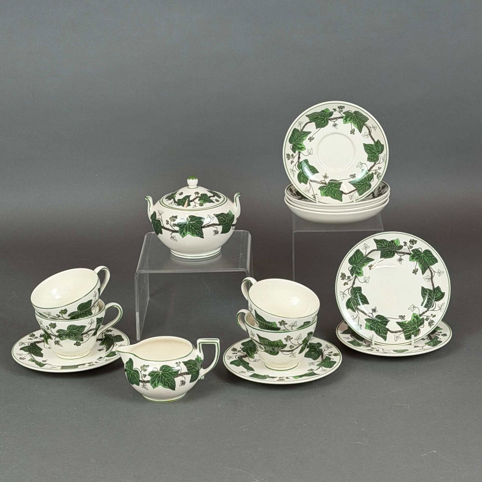 14pc Wedgwood Napoleon Ivy Pattern, Tea Service for 4 (1 of 3)