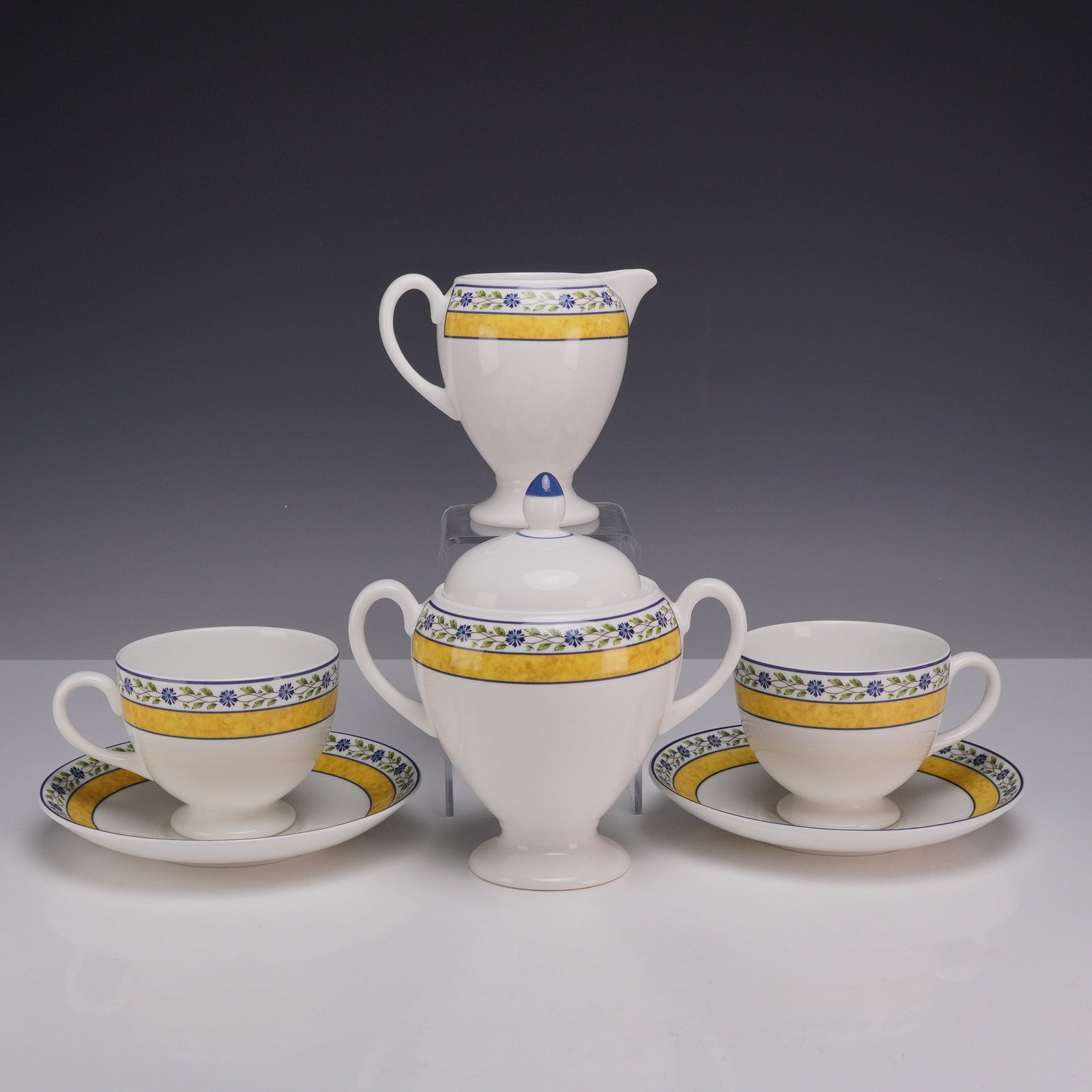 Six-Piece Wedgwood Bone China Teacups, Saucers, Cream and Sugar Set, Mistral (1 of 3)