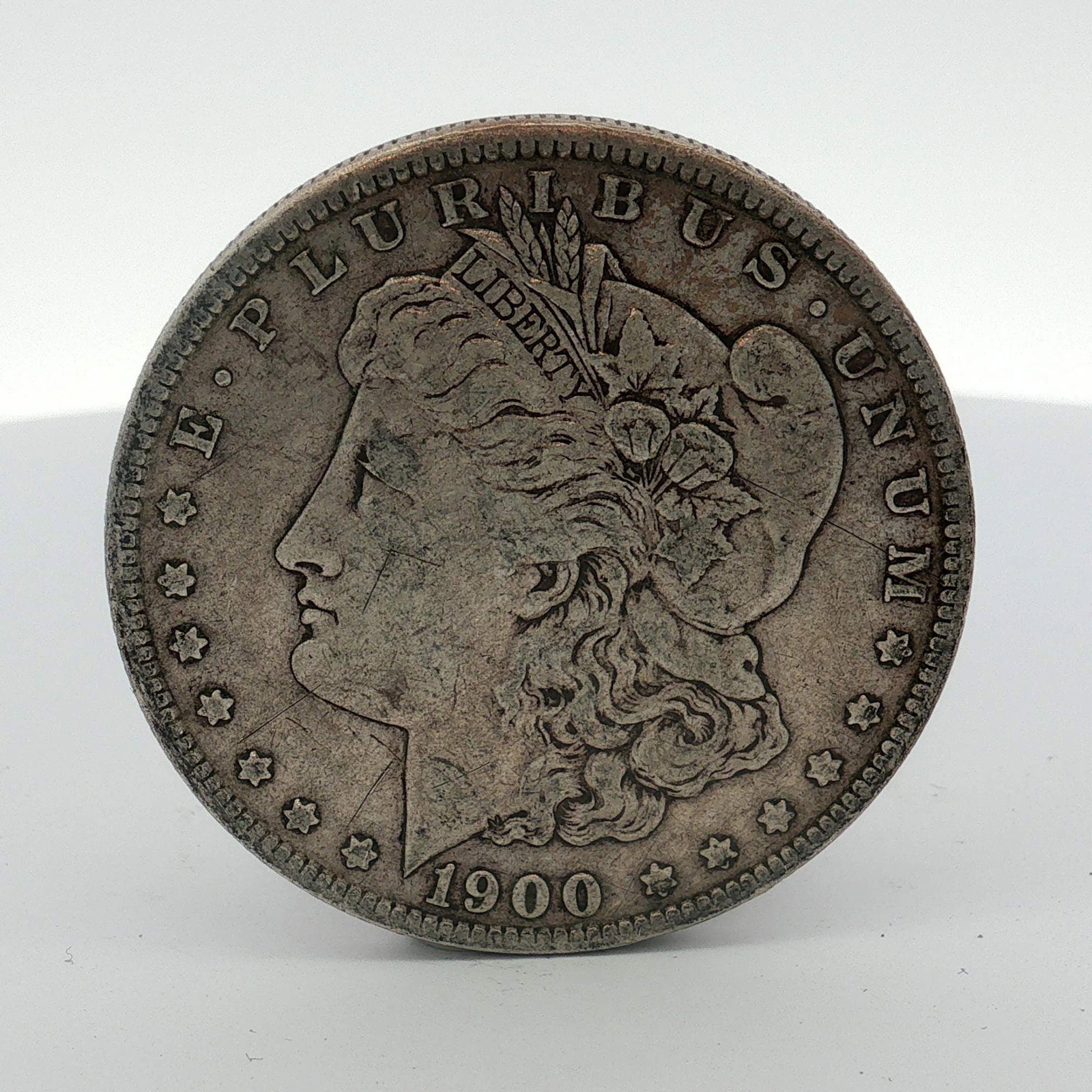 1900-O US Morgan Silver Dollar (1 of 2)