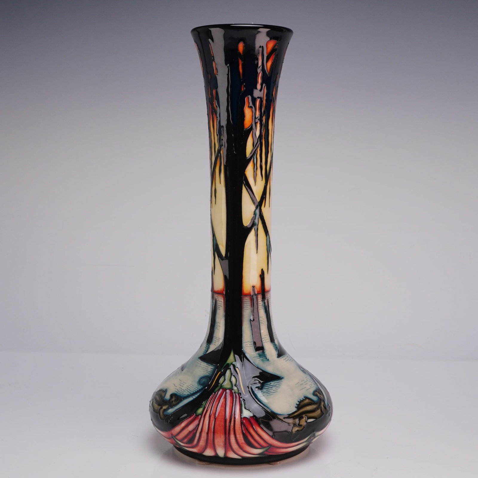 Moorcroft Pottery M.C.C. 2009 Lizard and Water View Landscape Vase (1 of 3)