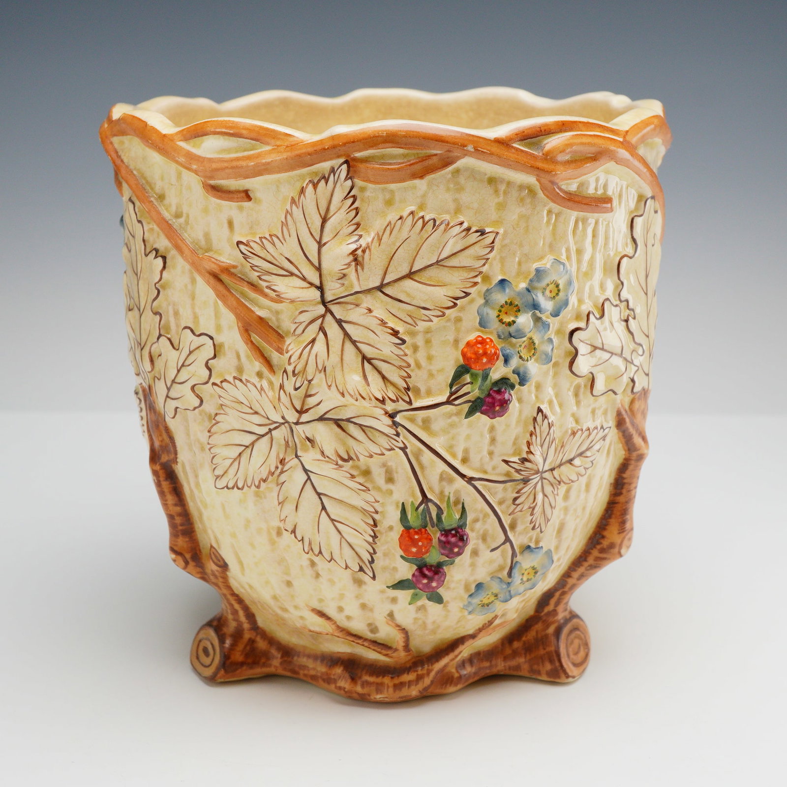 Large Wedgwood Majolica Blackberry Pattern Footed Jardiniere, Late 19th Century (1 of 3)