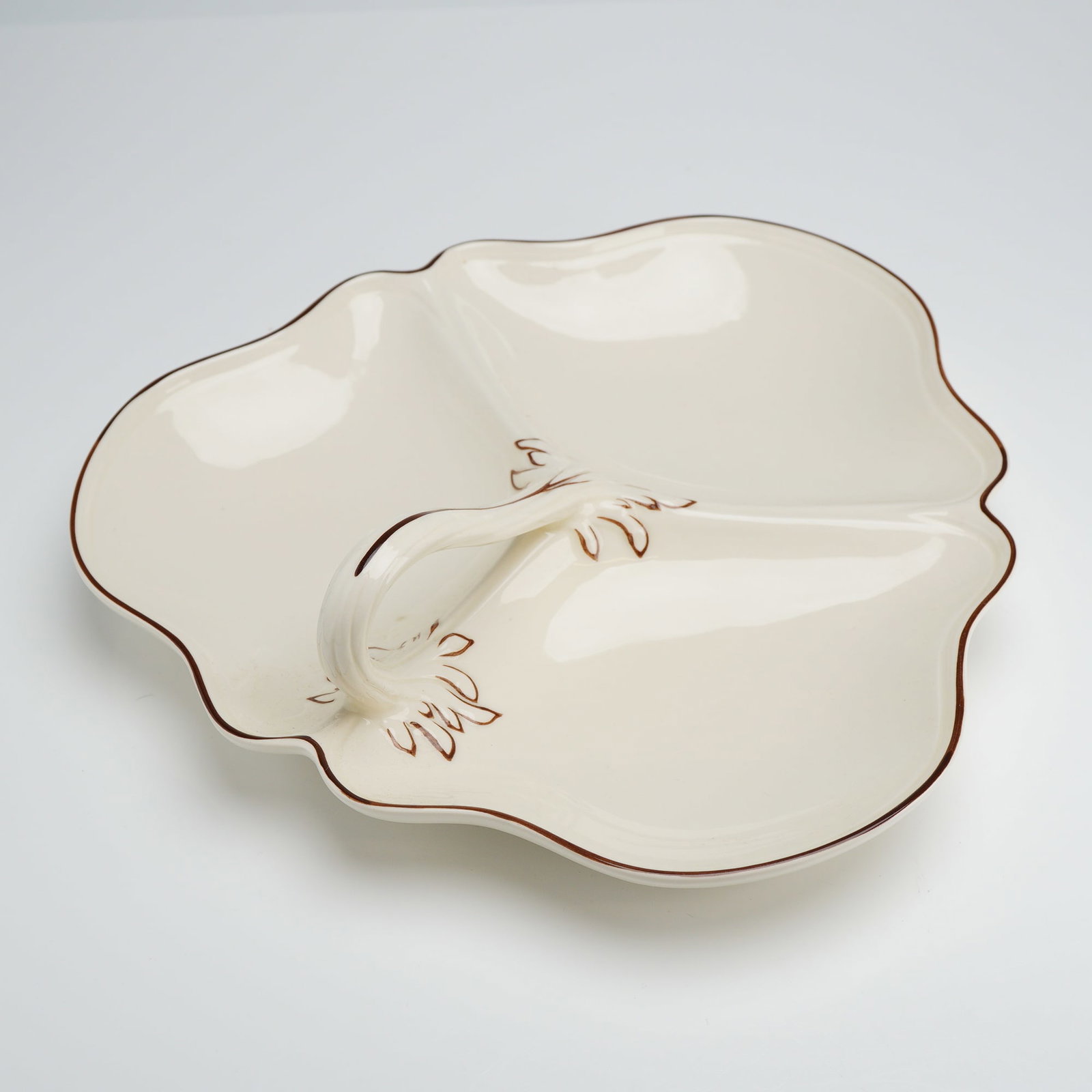 Wedgwood Queen's Ware Queen's Filigree Leaf Server (1 of 4)