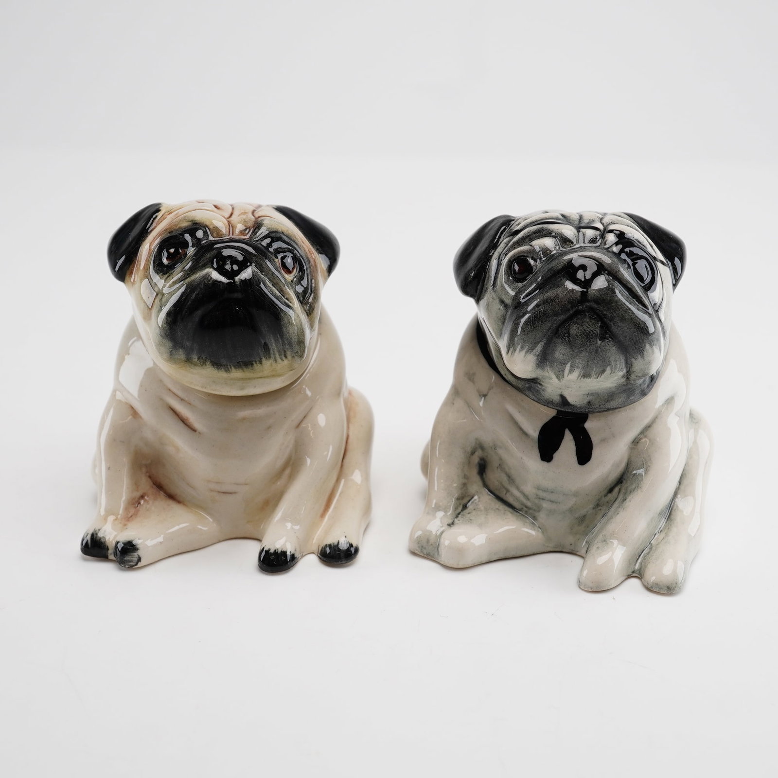 Lot of 2 Kevin Francis Face Pots Trinket Boxes, Sitting Pugs (1 of 4)