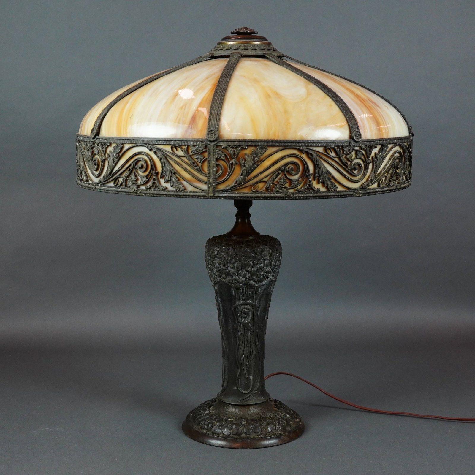 Arts and Crafts Style Slag and Metal Glass Table Lamp (1 of 5)