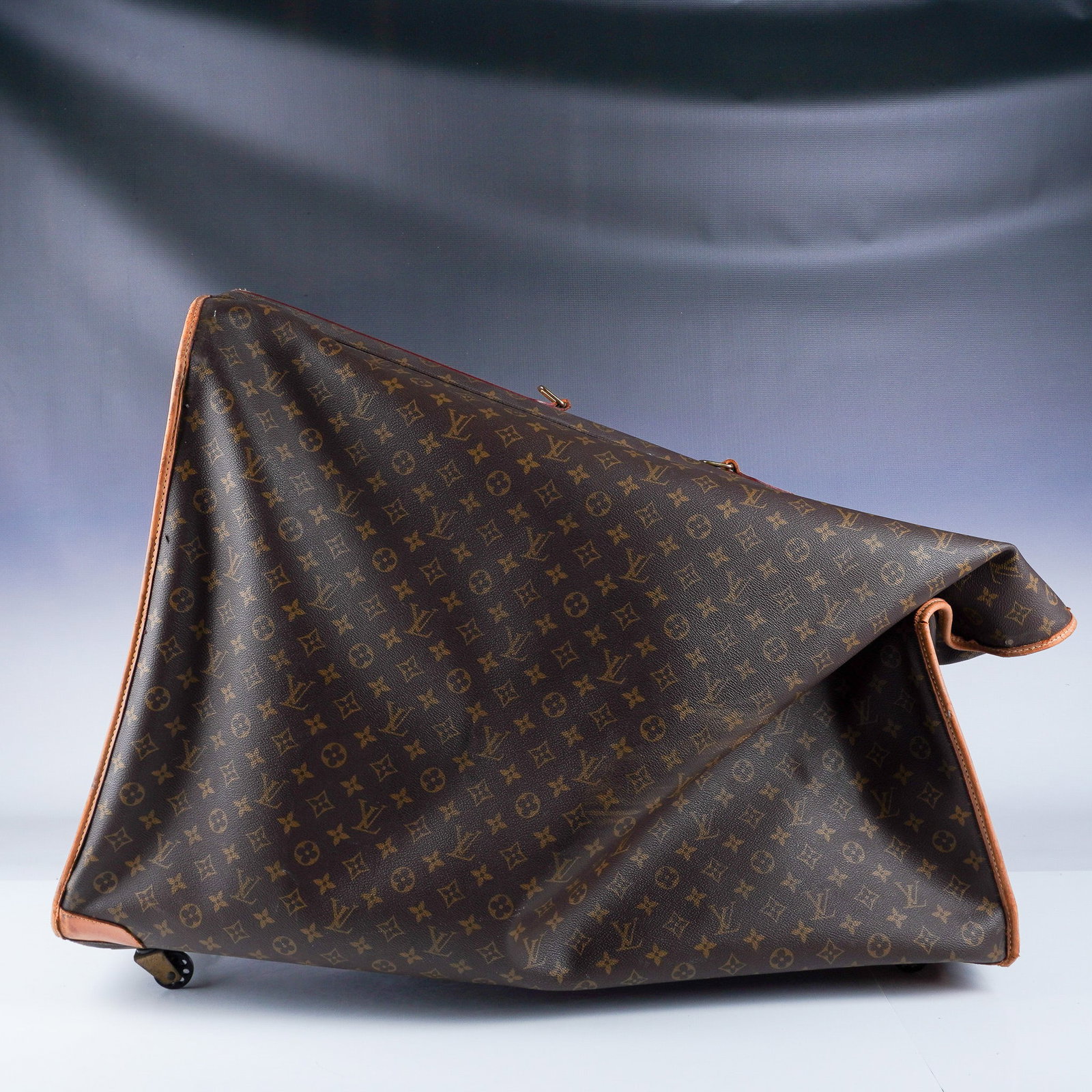 Vintage Louis Vuitton Monogram Pullman Suitcase - 6