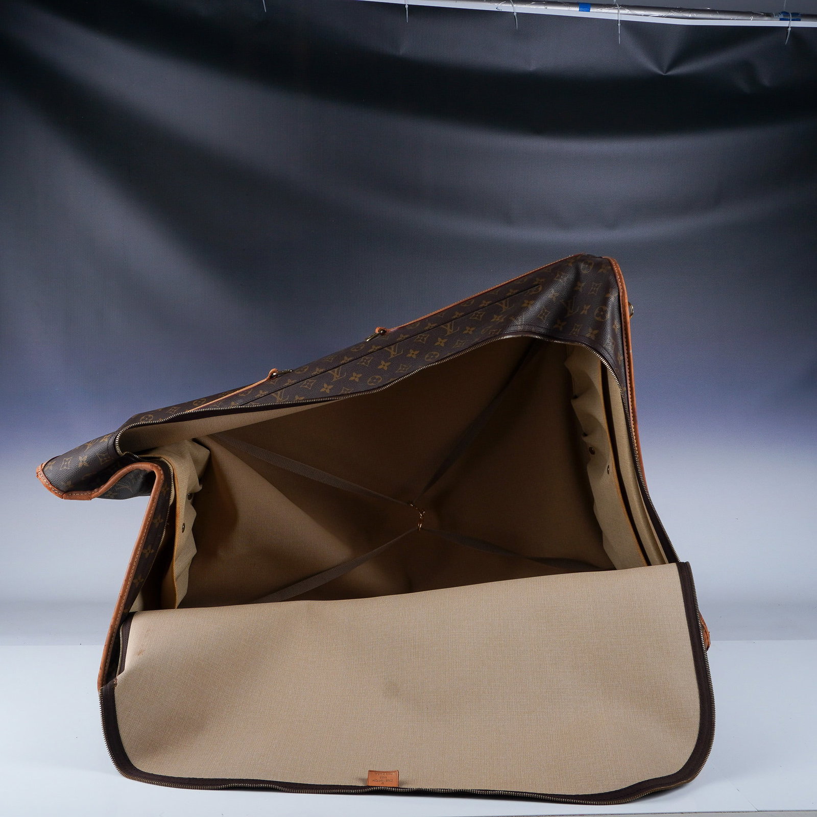 Vintage Louis Vuitton Monogram Pullman Suitcase - 7