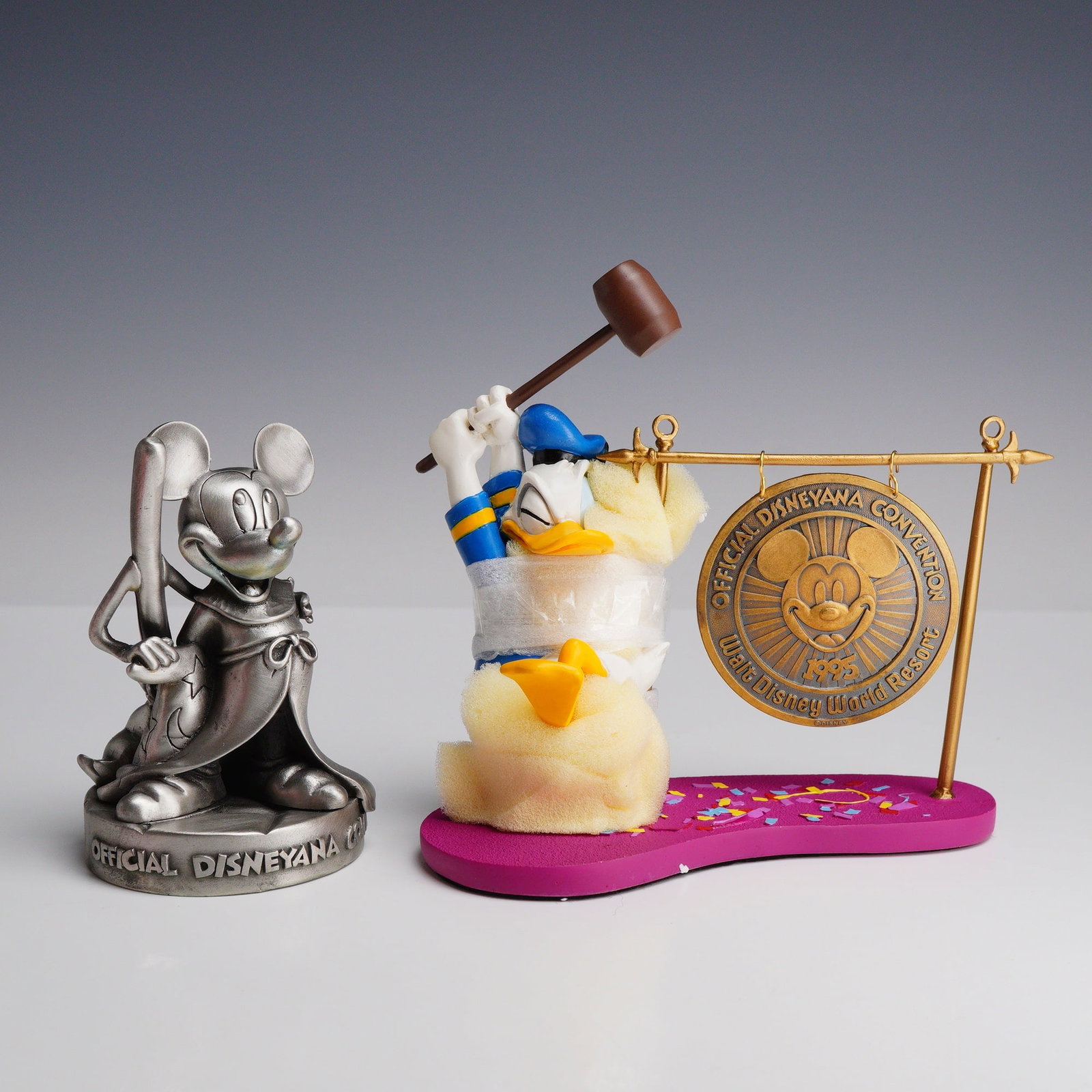 2pc Disneyana Convention Limited Edition Figurines (1 of 4)