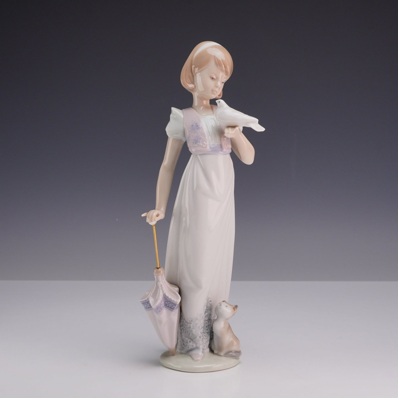 Lladro Porcelain Figurine #7611 Summer Stroll Collectors Society 1991 (1 of 3)