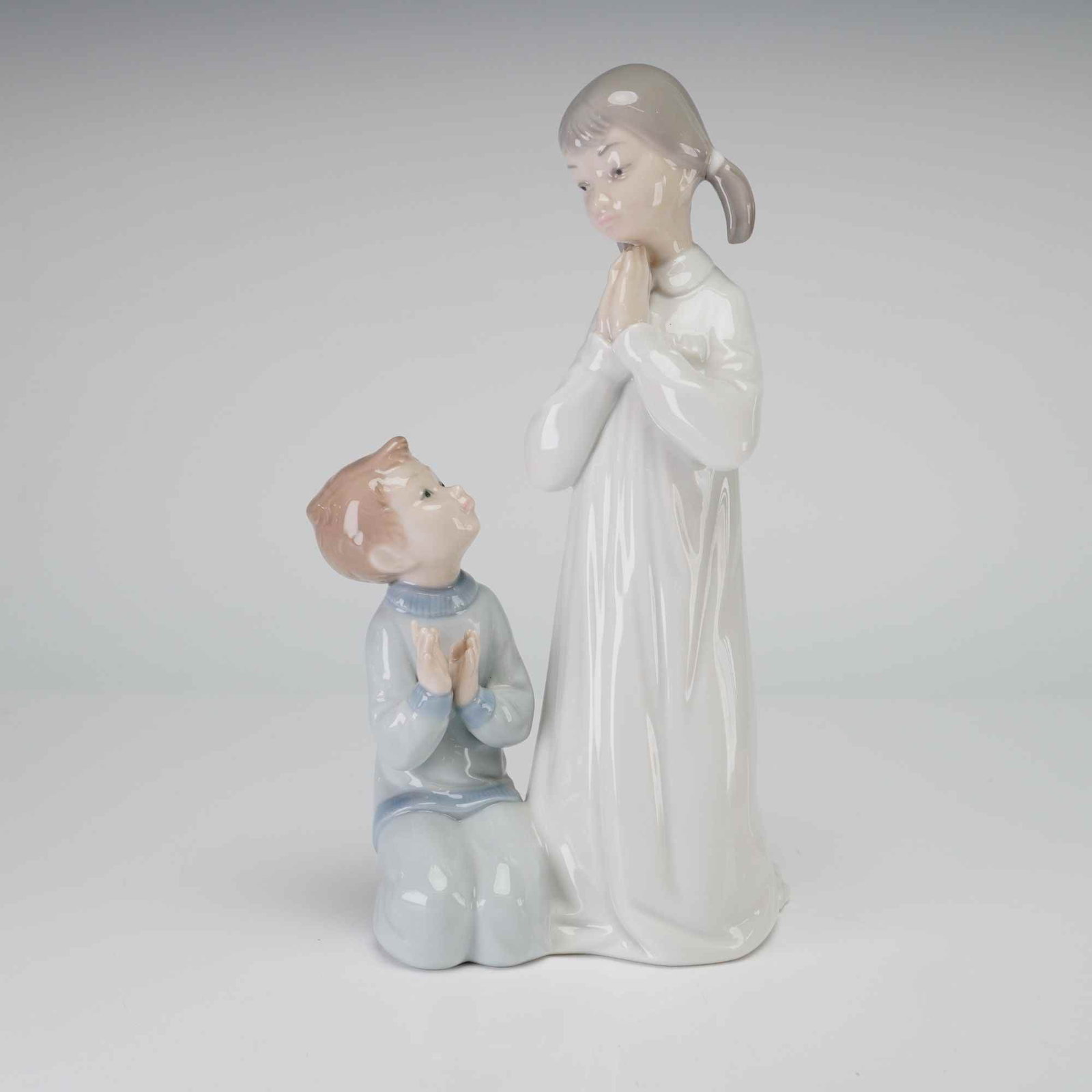 Lladro Porcelain Figurine, Teaching to Pray 4779 with Original Box (1 of 4)