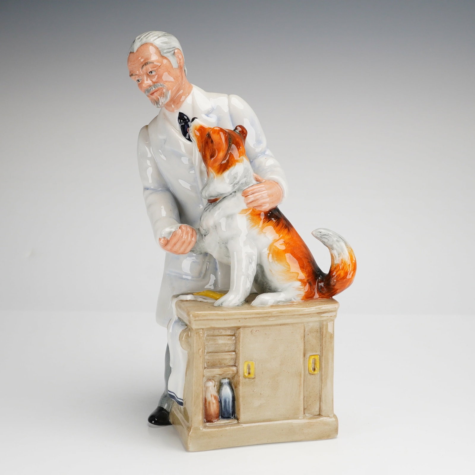 Royal Doulton Figurine Thanks Doc! HN2731 (1 of 3)