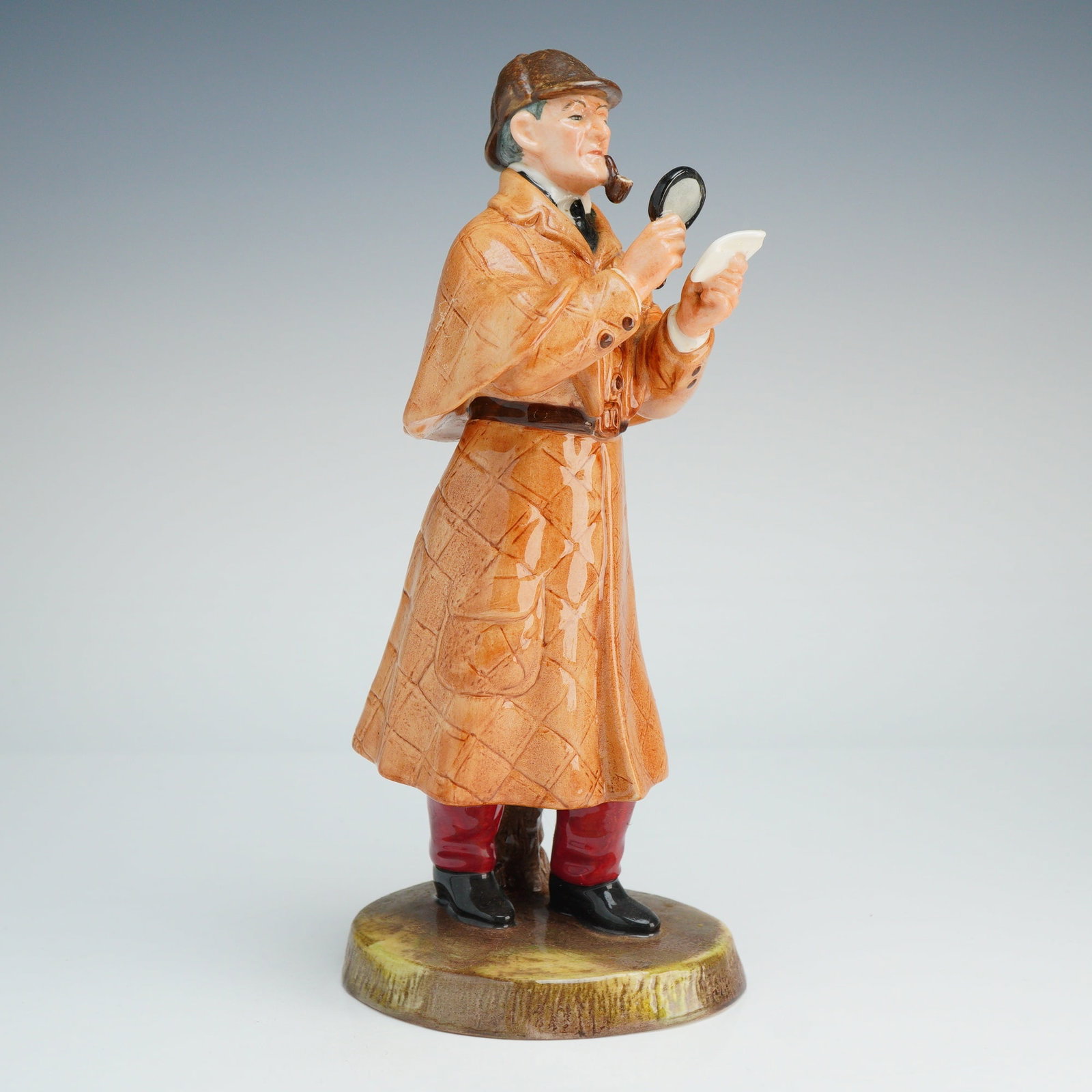 Royal Doulton Figurine The Detective HN2359 (1 of 4)