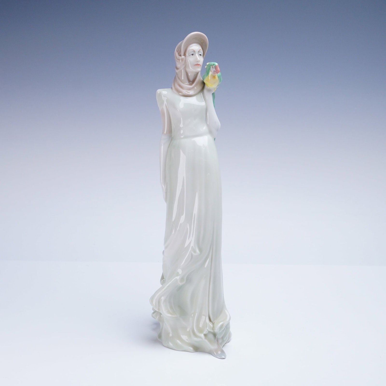 Royal Doulton Figurine, Danielle HN3056 (1 of 4)