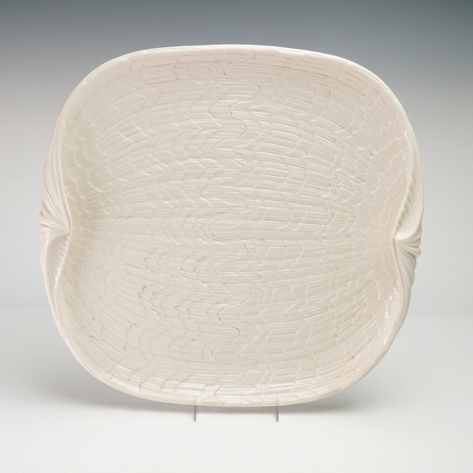 Belleek Parian Porcelain Tridacna Pattern Platter (1 of 4)