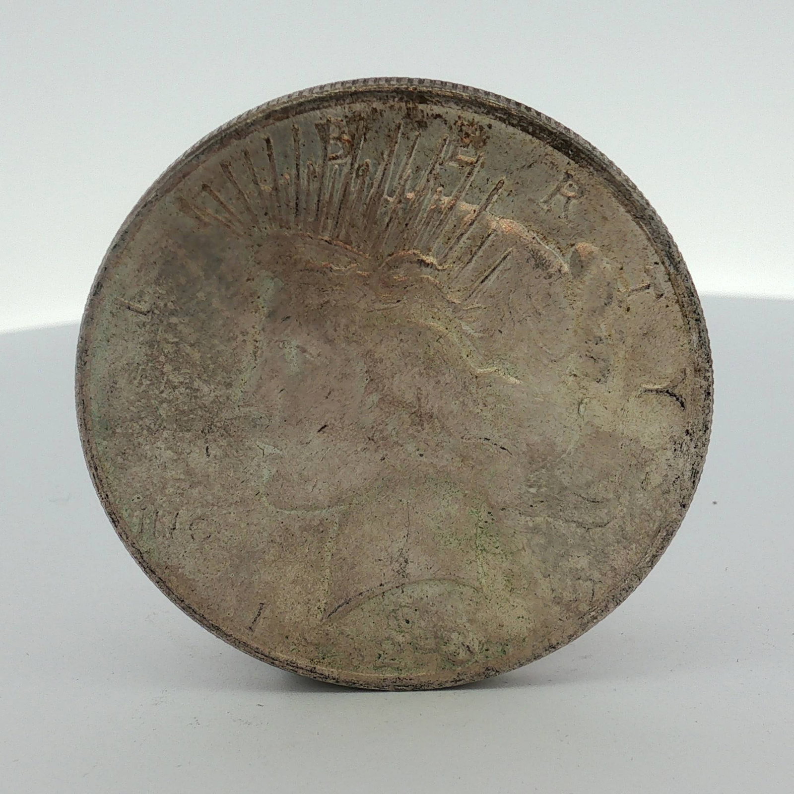 US Peace Silver Dollar (1 of 2)