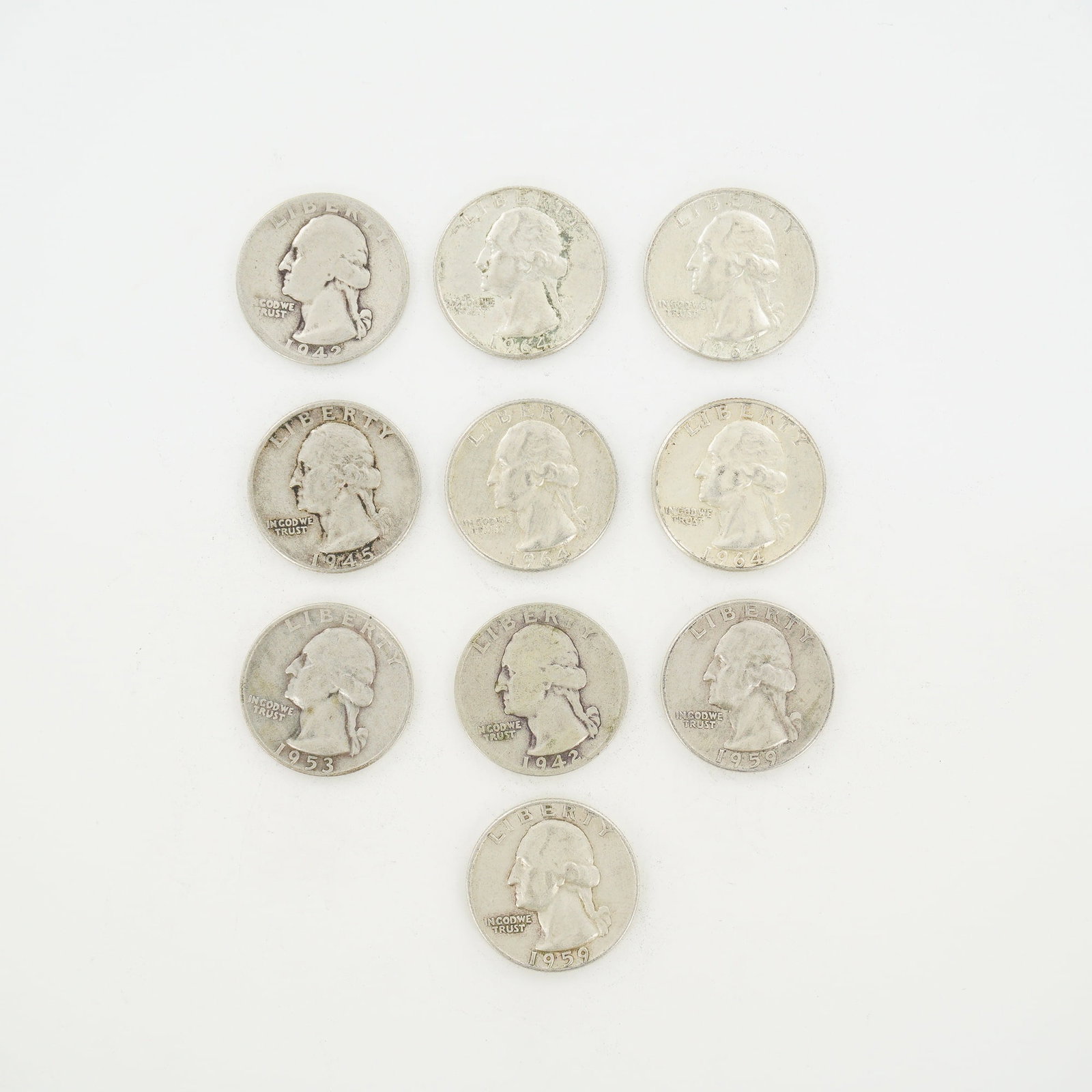 10pc Pre-1964 U.S. 90% Silver Washington Quarters: A collection of ten US Washington quarter dollar coins struck in 90% silver. The group consists of two 1942-S, one 1945-S, one 1953-D, two 1959-D, two 1964 Philadelphia, and two 1964-D issues. Each co
