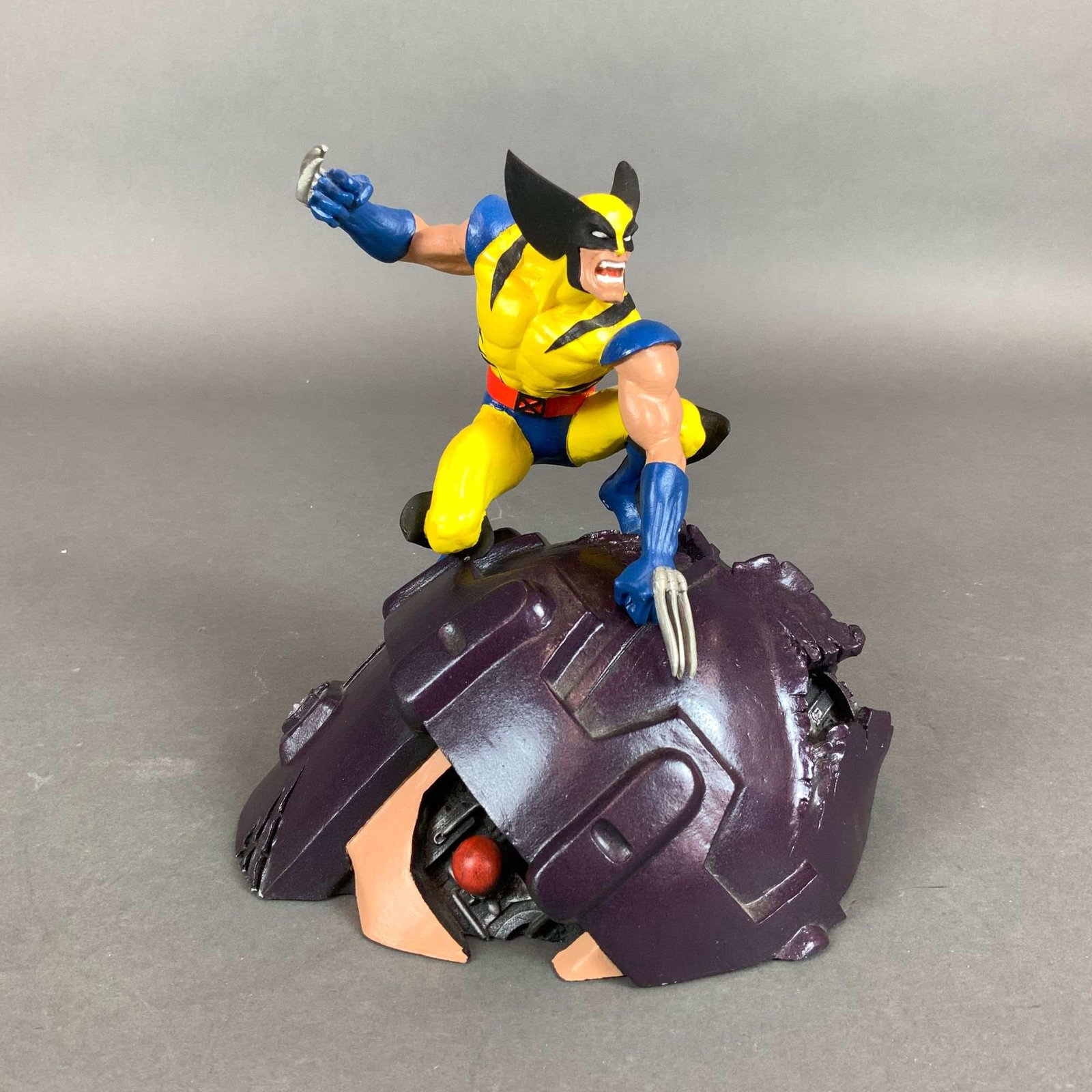 Marvel Comics Wolverine Limited Edition Figurine with Sentinel Base (1 of 4)