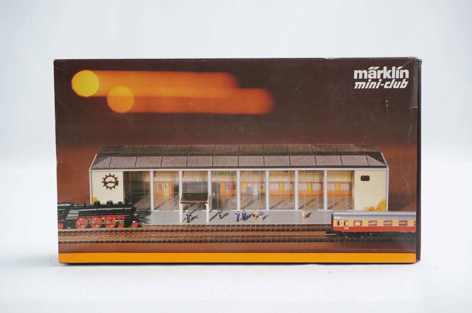 Marklin 8960 Z Scale Goppingen Station Building Kit (1 of 2)