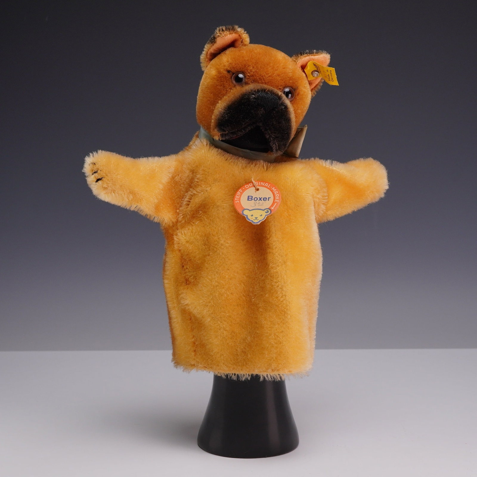 Steiff Original Hand Puppet, Boxer Dog (1 of 3)