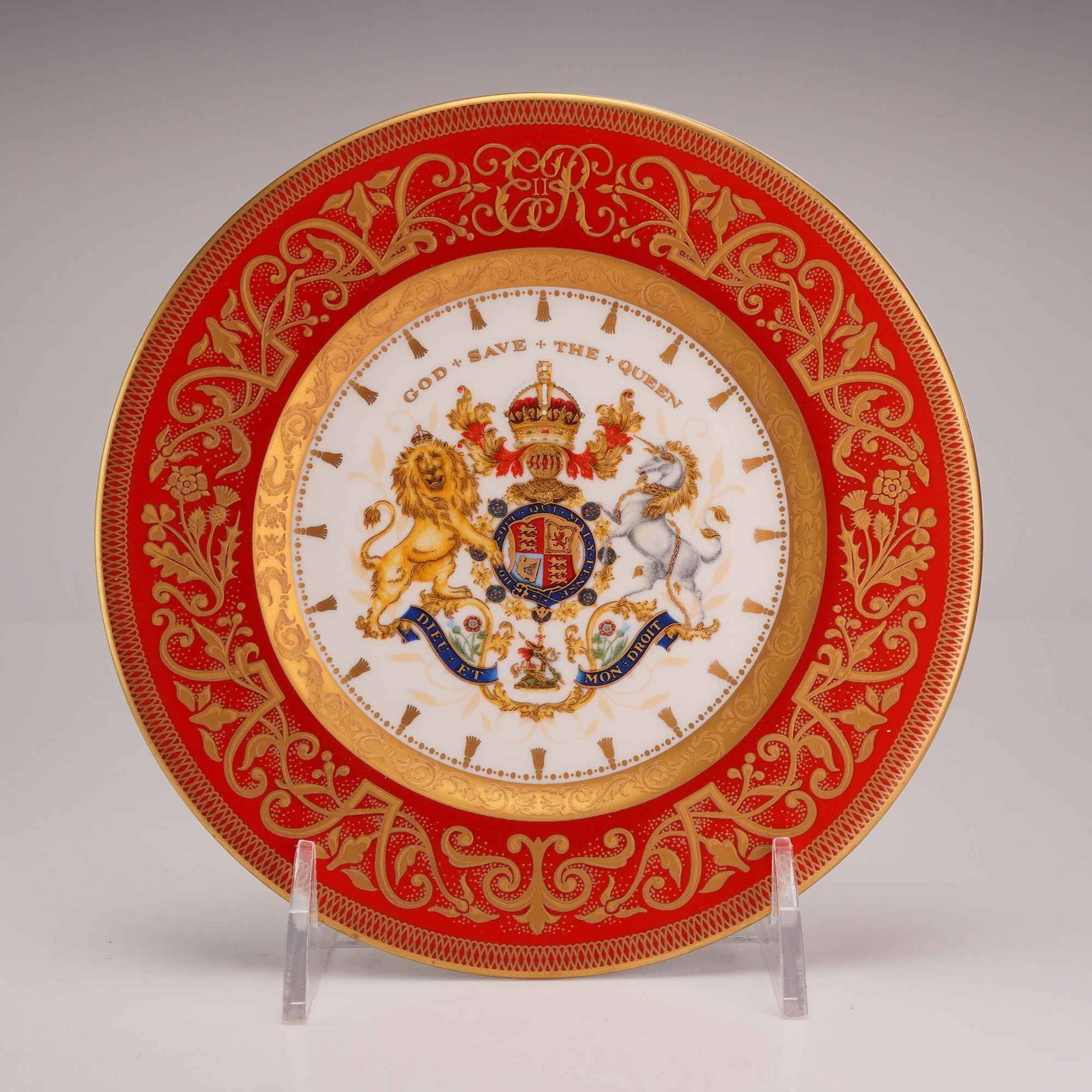 Royal Collection Trust Queen Elizabeth II 60th Anniversary of the Coronation Commemorative Plate: This fine bone china commemorative display plate was produced by the Royal Collection Trust to mark the 60th anniversary of the coronation of Queen Elizabeth II. The central well features the Royal Co
