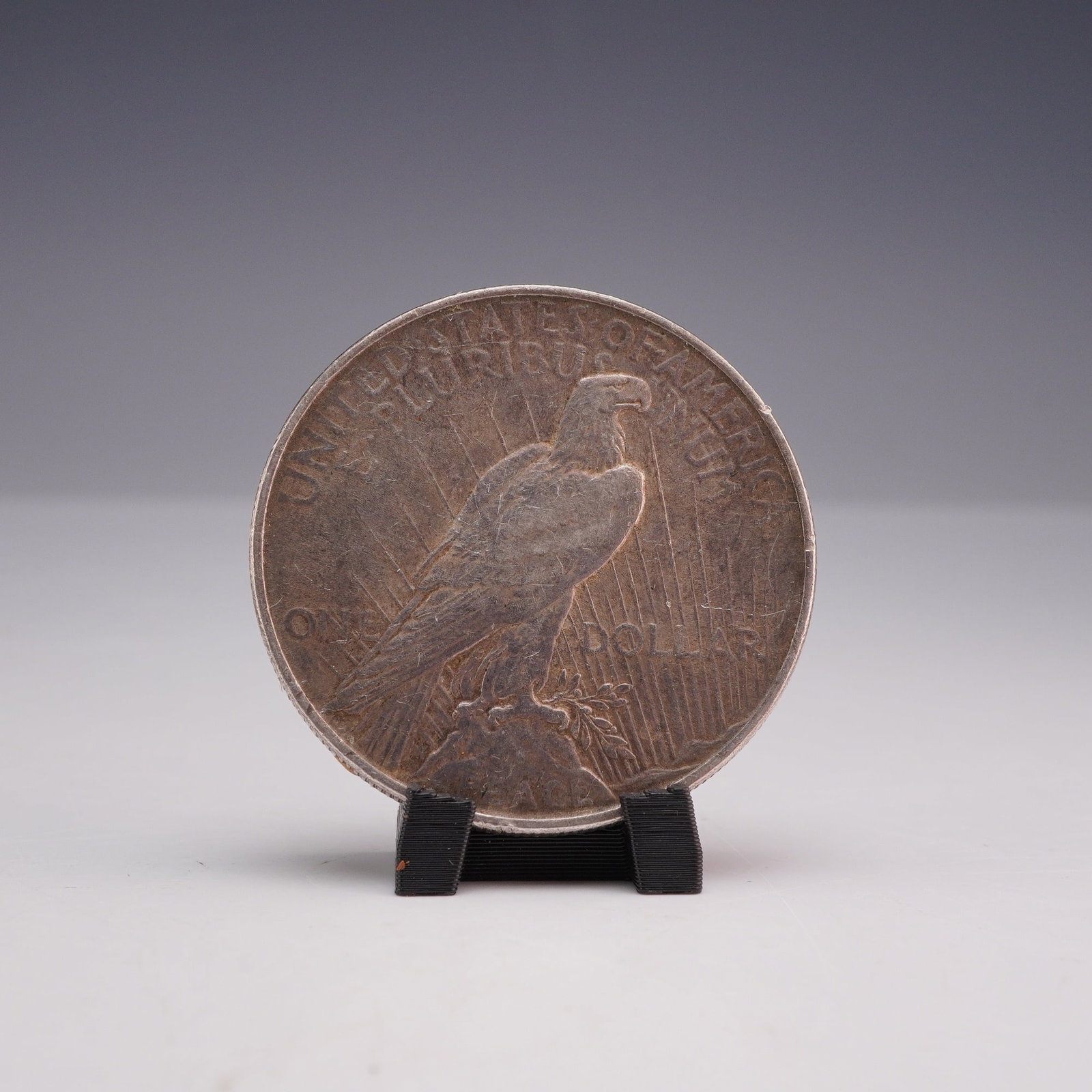 US 1922 Peace Silver Dollar - 2