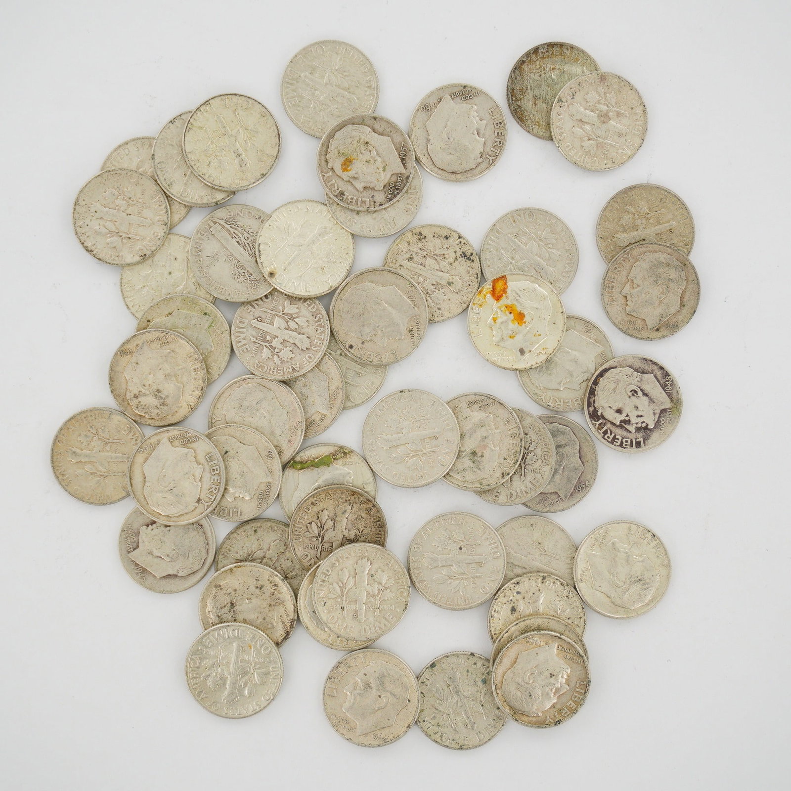 A Collection of US 90% Silver Dimes, Mixed Date Bag of Roosevelt and Mercury Types (1 of 2)