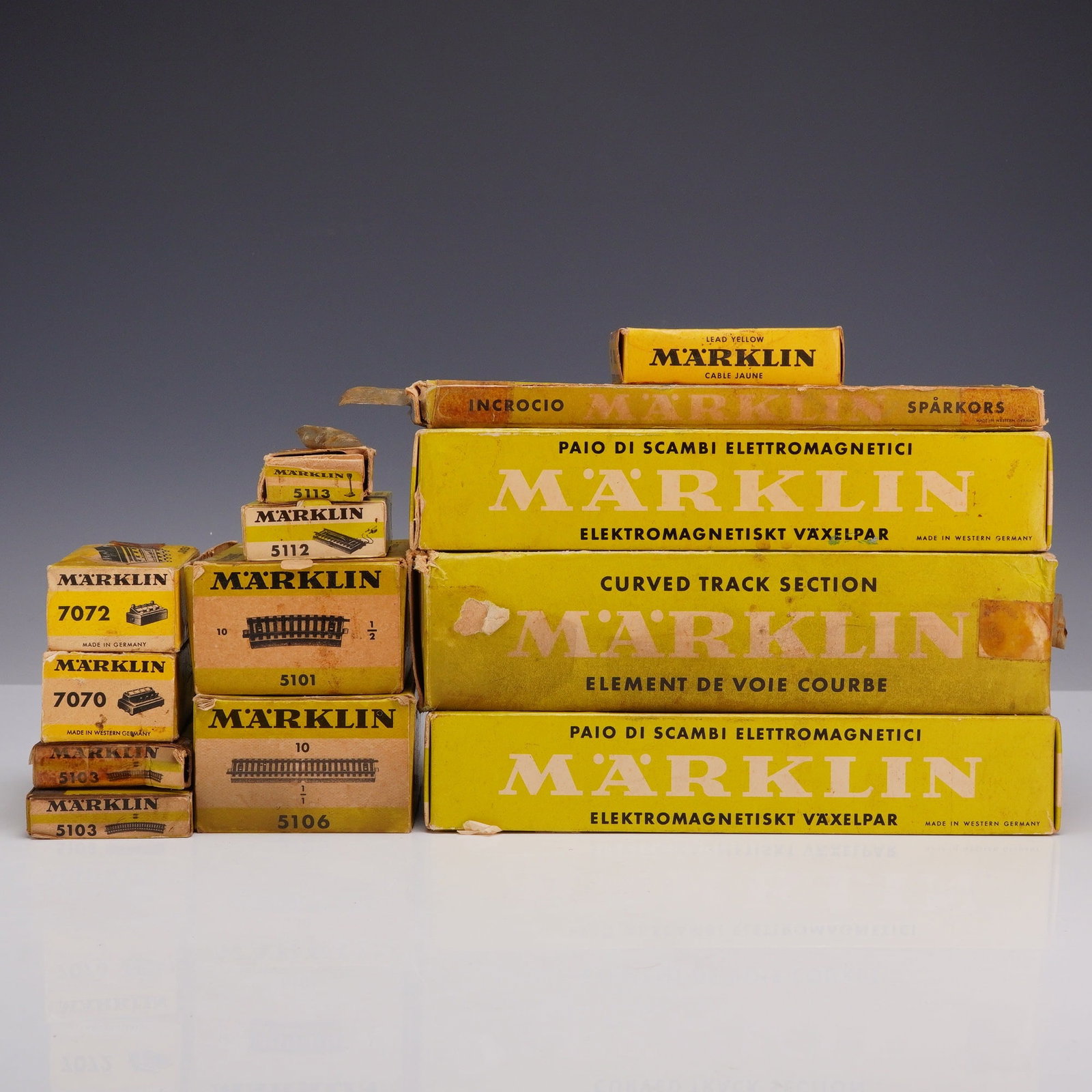 14pc Marklin H0 Gauge Model Railroad Tracks and Accessories (1 of 3)