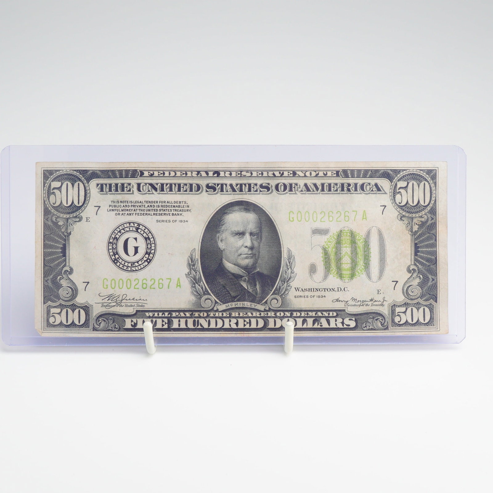 US Series 1934 $500 Federal Reserve Note Chicago G00026267A: This vintage US currency bill $ 500.00 is a Federal Reserve Note from the Series of 1934, issued for the Federal Reserve Bank of Chicago, District 7. The obverse features a central portrait of