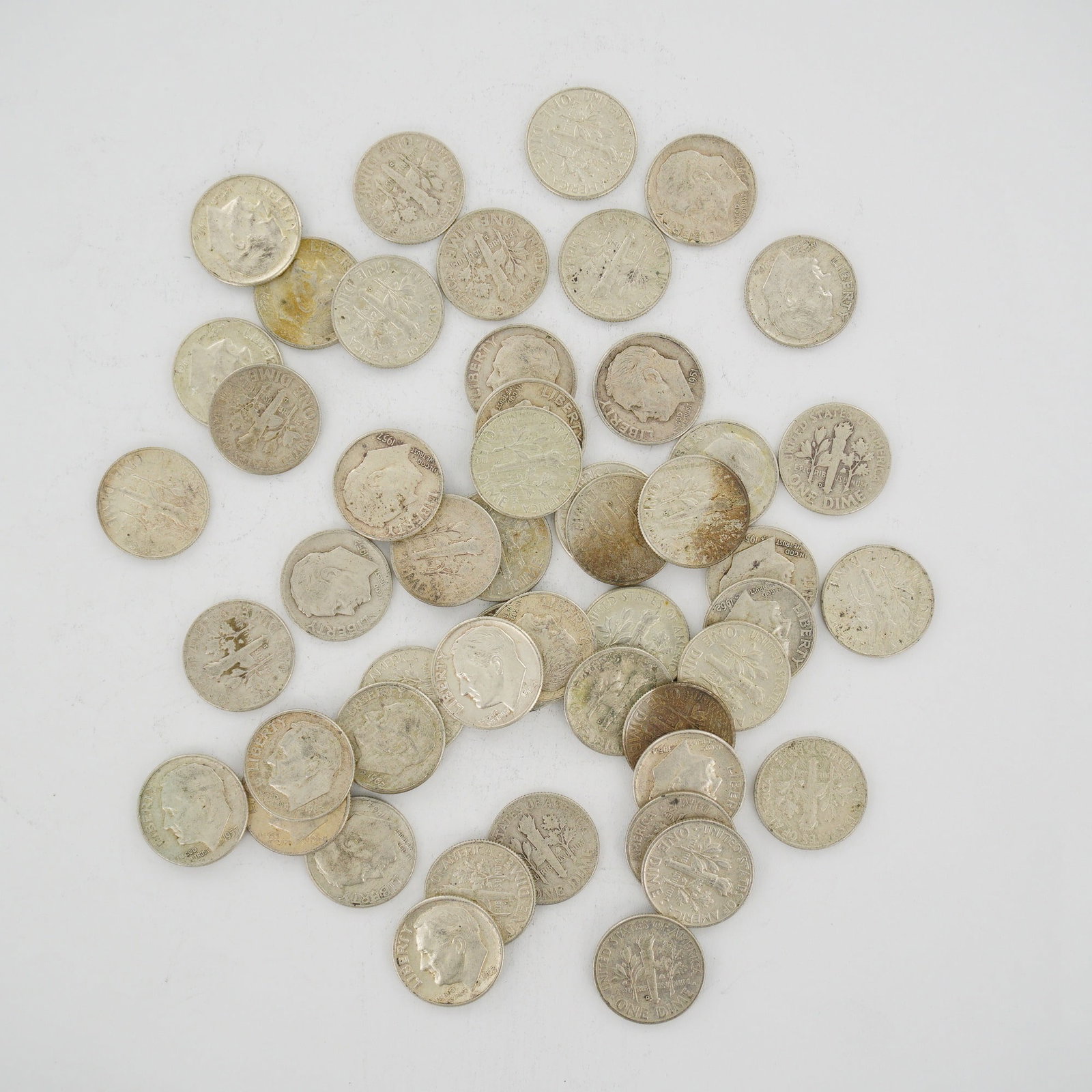 A Collection of US 90% Silver Roosevelt Dimes, Mixed Date Bag (1 of 2)