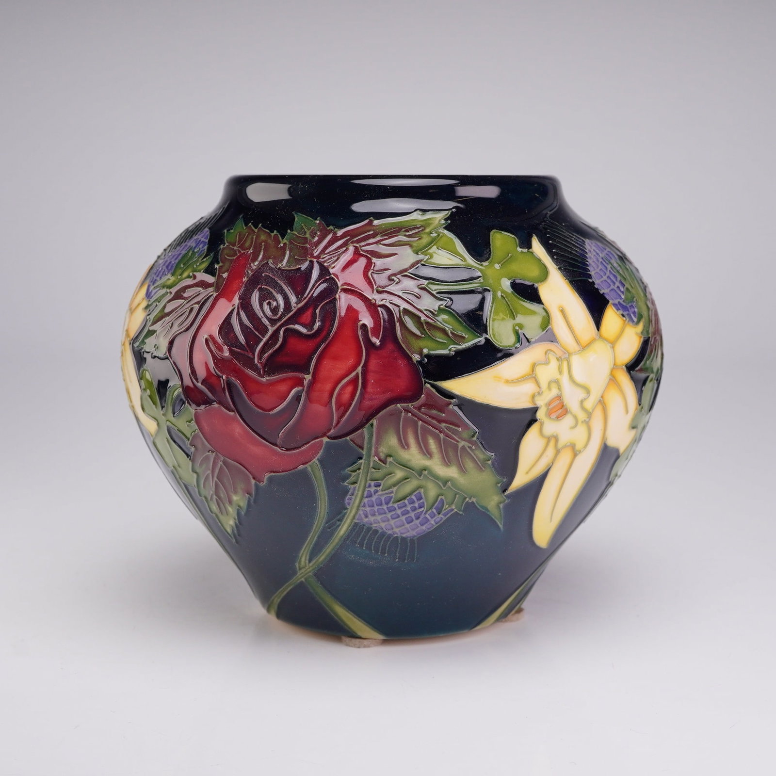 Moorcroft Pottery by Nicola Slaney Vase, Diamond Jubilee (1 of 3)