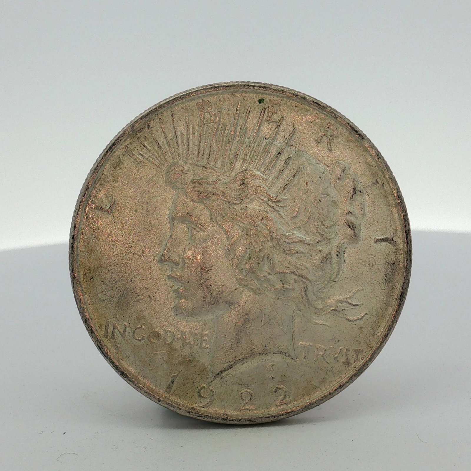 US 1922 Peace Silver Dollar (1 of 2)