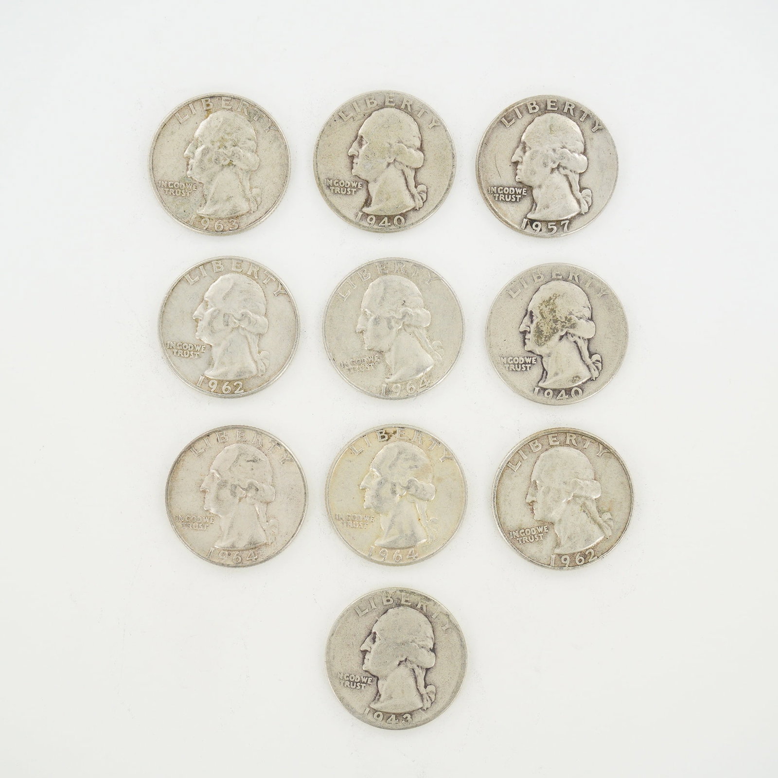 10pc Pre-1964 U.S. 90% Silver Washington Quarters: This lot consists of a collection of US Washington Quarter Dollars (KM# 164) struck in 90% silver and 10% copper. The group comprises a mixed date bag of coins produced between 1940 and 1964 at the