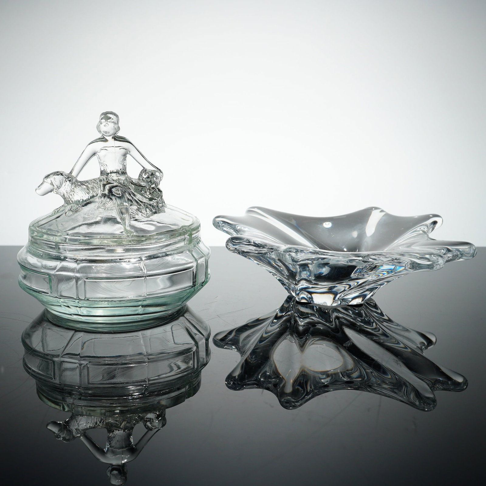 L.E. Smith Annette Powder Jar and Crystal Stretched Edge Dish (1 of 3)