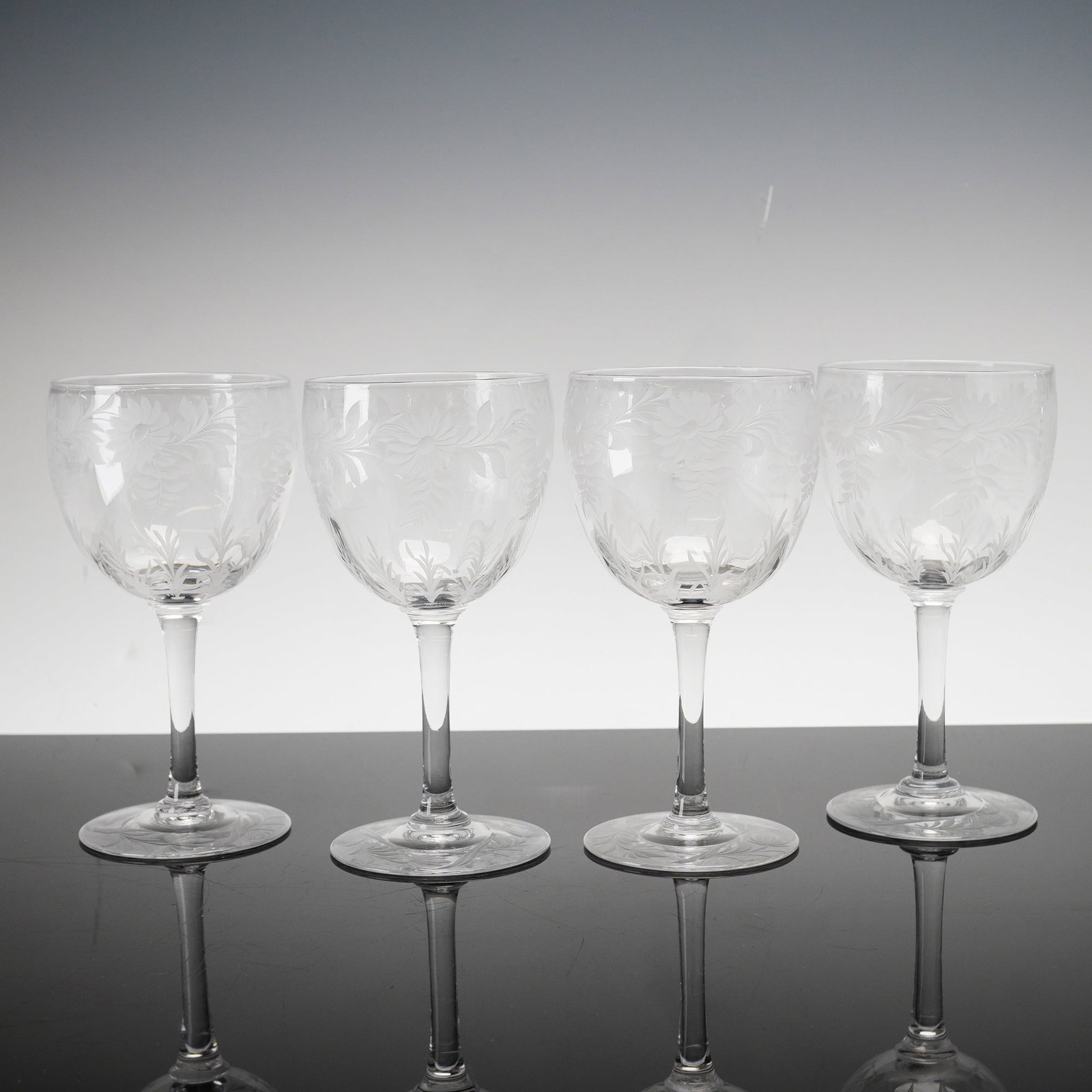 Set of Four Libbey Crystal Stemmed Goblets, Daisy Pattern (1 of 4)