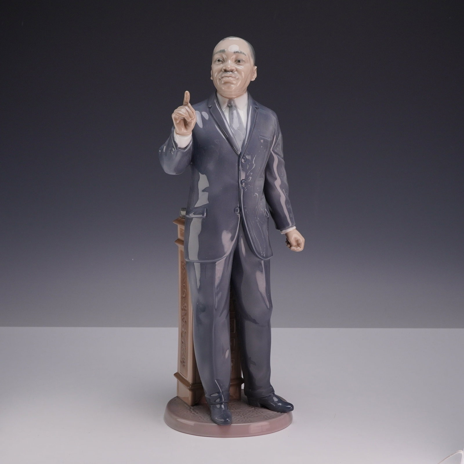 Lladro Black Legacy Collection Porcelain Figurine Dr. Martin Luther King Jr. 1007528 with Box (1 of 4)