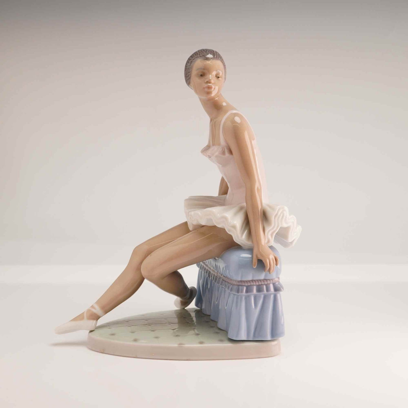 Lladro Porcelain Beautiful Ballerina Figurine 6103 with Box (1 of 4)