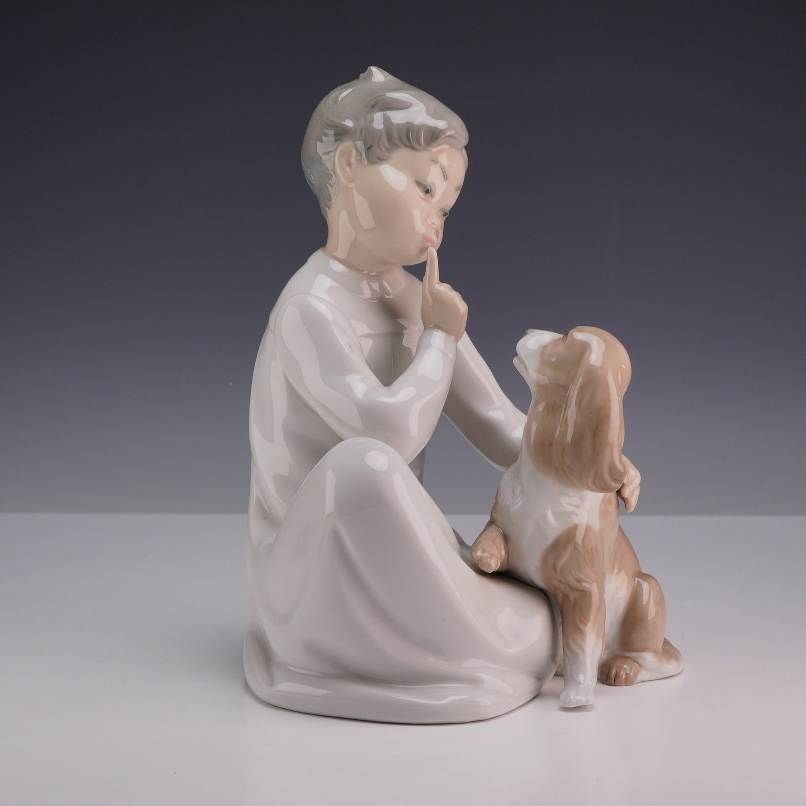 Lladro Porcelain Figurine Boy with Dog 1004522 (1 of 3)