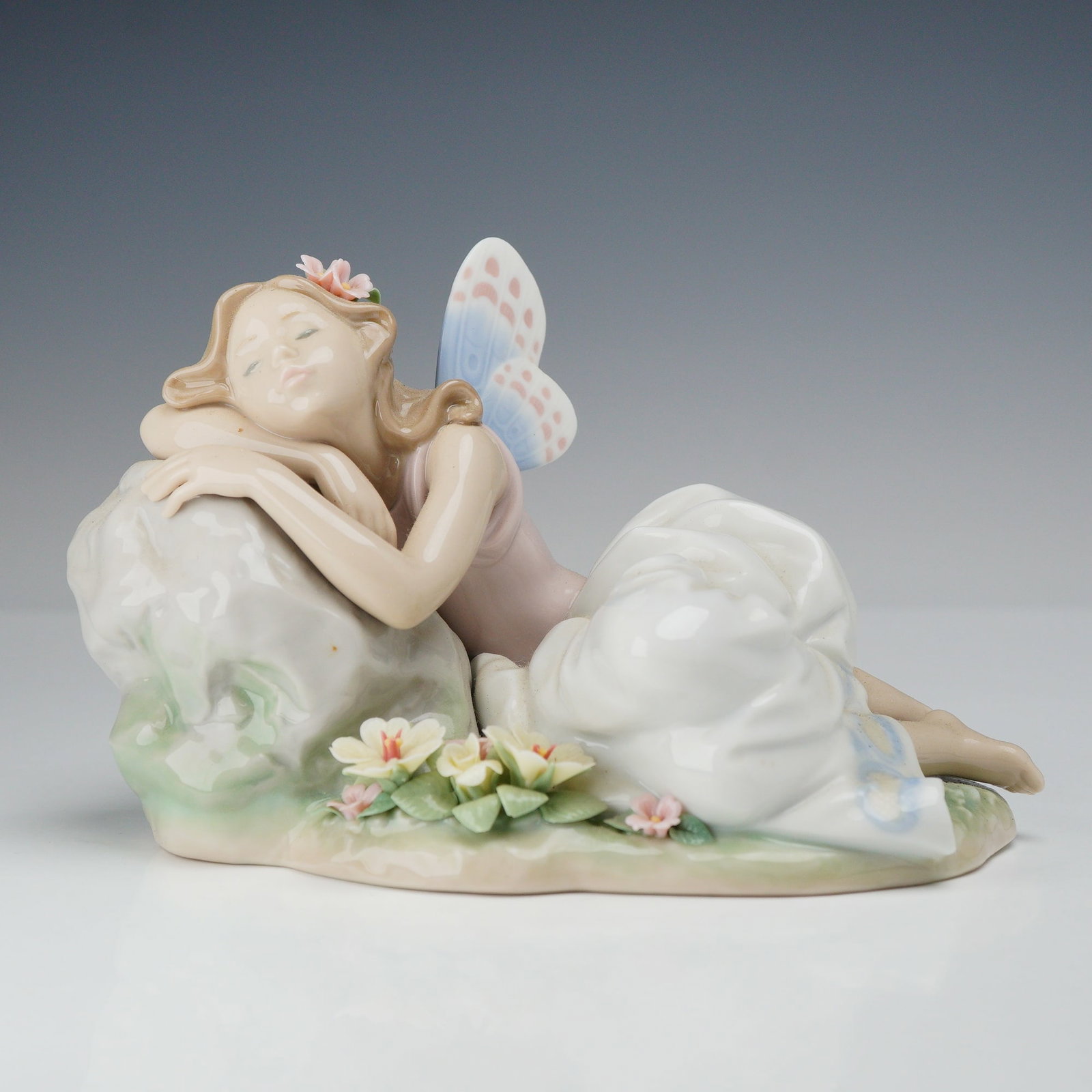 Lladro Privilege Porcelain Figurine, Princess of the Fairies Model 7694 (1 of 3)